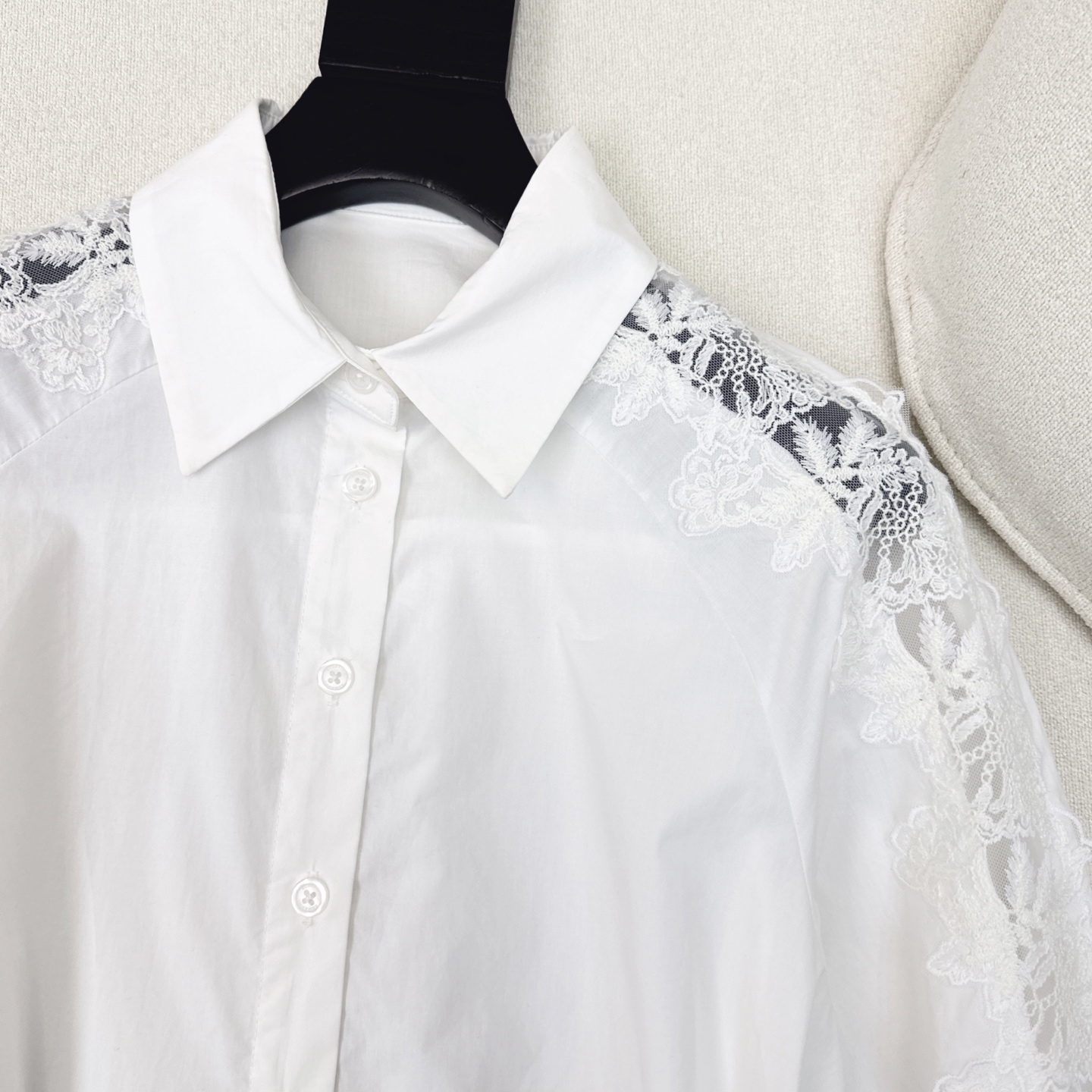 特价🉐️ ❗️现货齐码❗️不退不换❗️优雅一套搭配 Es 25Ss————春夏最新款镂空刺绣蕾丝面料套装