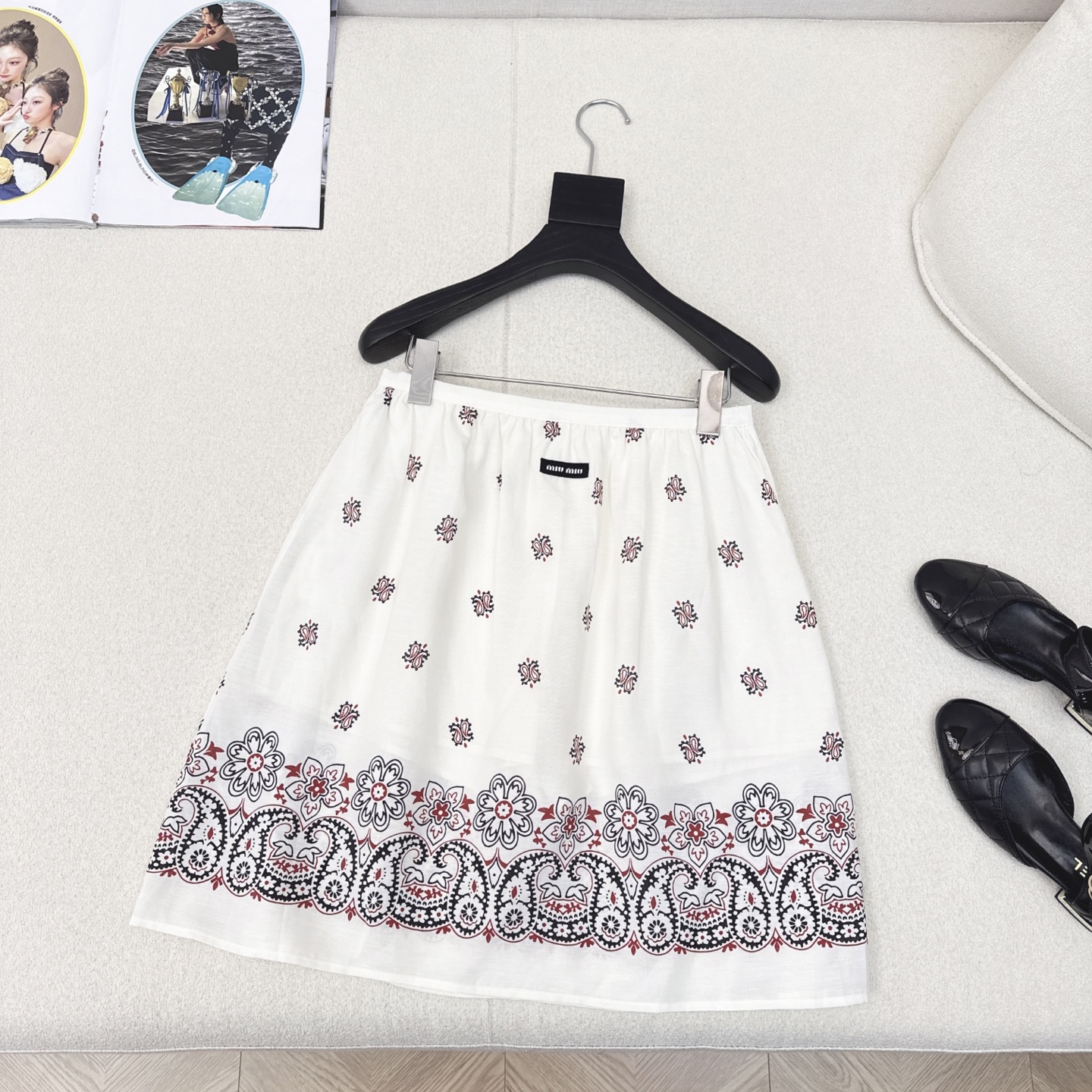 特价🉐️❗️现货齐码❗️不退不换❗️复古波西米亚 Miu 25Ss————春夏最新款复古腰果花印花套装🖤