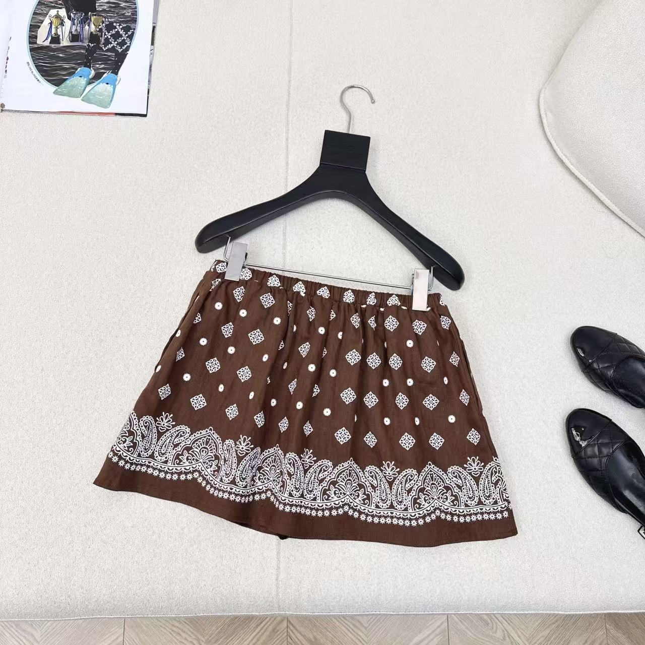 特价🉐️❗️现货齐码❗️不退不换❗️复古波西米亚 Miu 25Ss————春夏最新款复古腰果花印花套装🖤