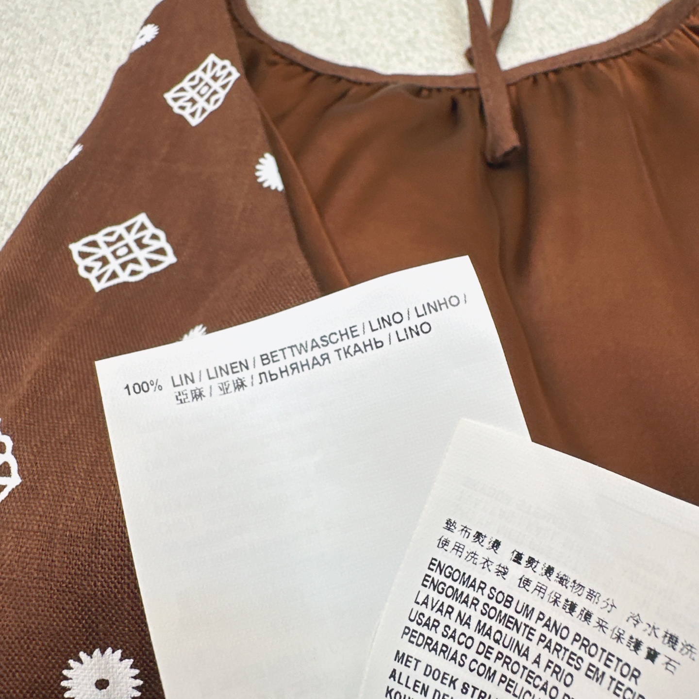 特价🉐️❗️现货齐码❗️不退不换❗️复古波西米亚 Miu 25Ss————春夏最新款复古腰果花印花吊带🖤