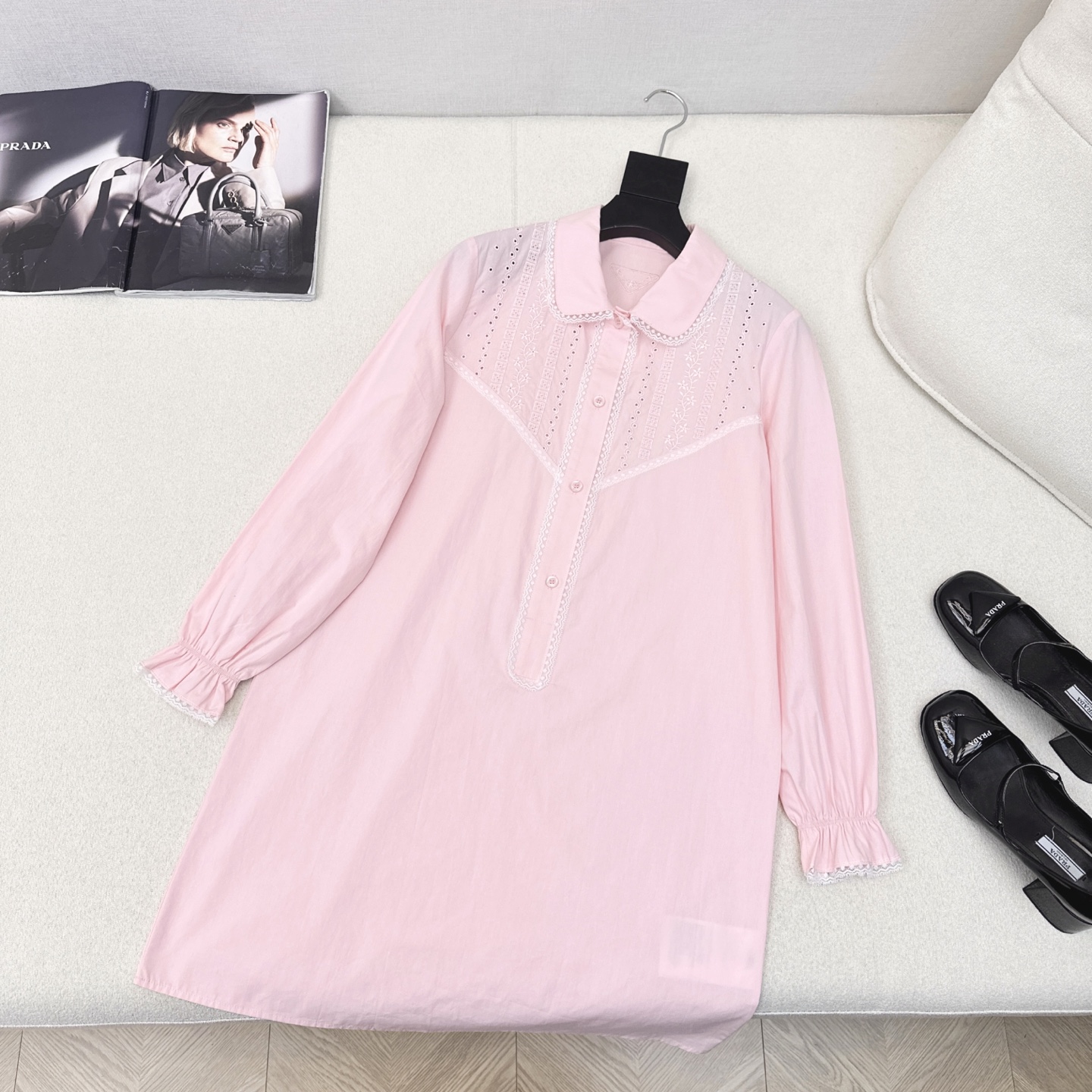 特价🉐️❗️现货齐码❗️不退不换❗️PD 25Ss————春夏最新款原单品质南法风情蕾丝花边长袖衬衫式连