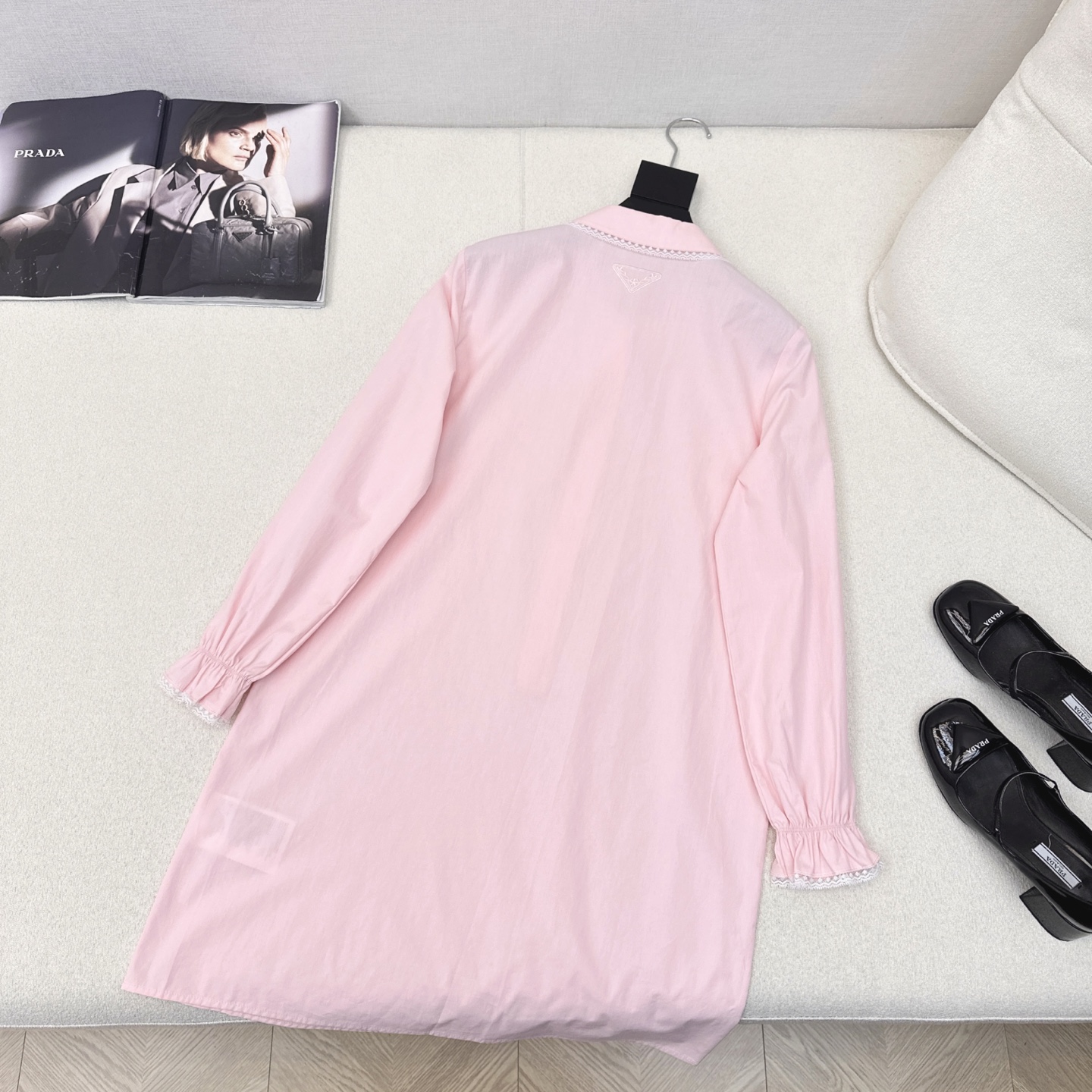 特价🉐️❗️现货齐码❗️不退不换❗️PD 25Ss————春夏最新款原单品质南法风情蕾丝花边长袖衬衫式连