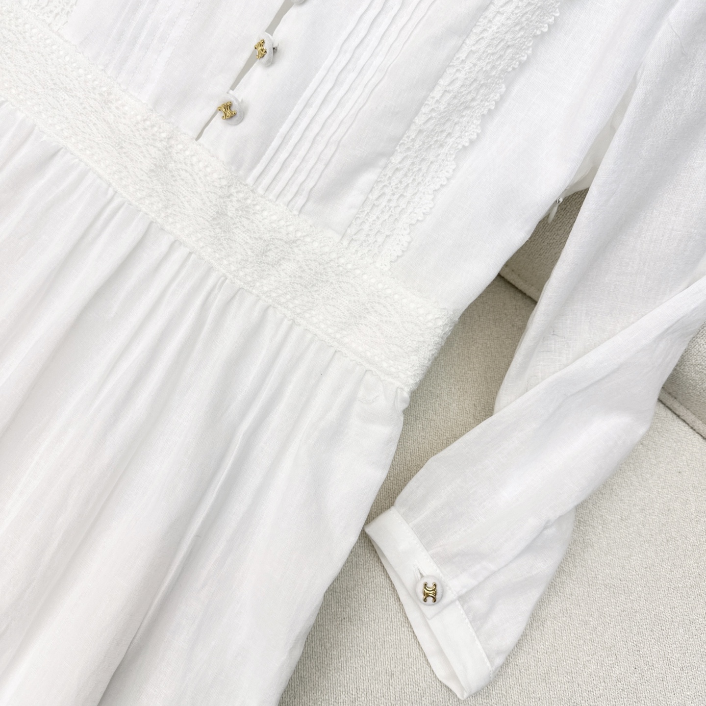 特价🉐️ ❗️现货齐码❗️不退不换❗️独家首发 CE 25Ss————春夏最新款拼接花边装饰长款连衣裙🤍