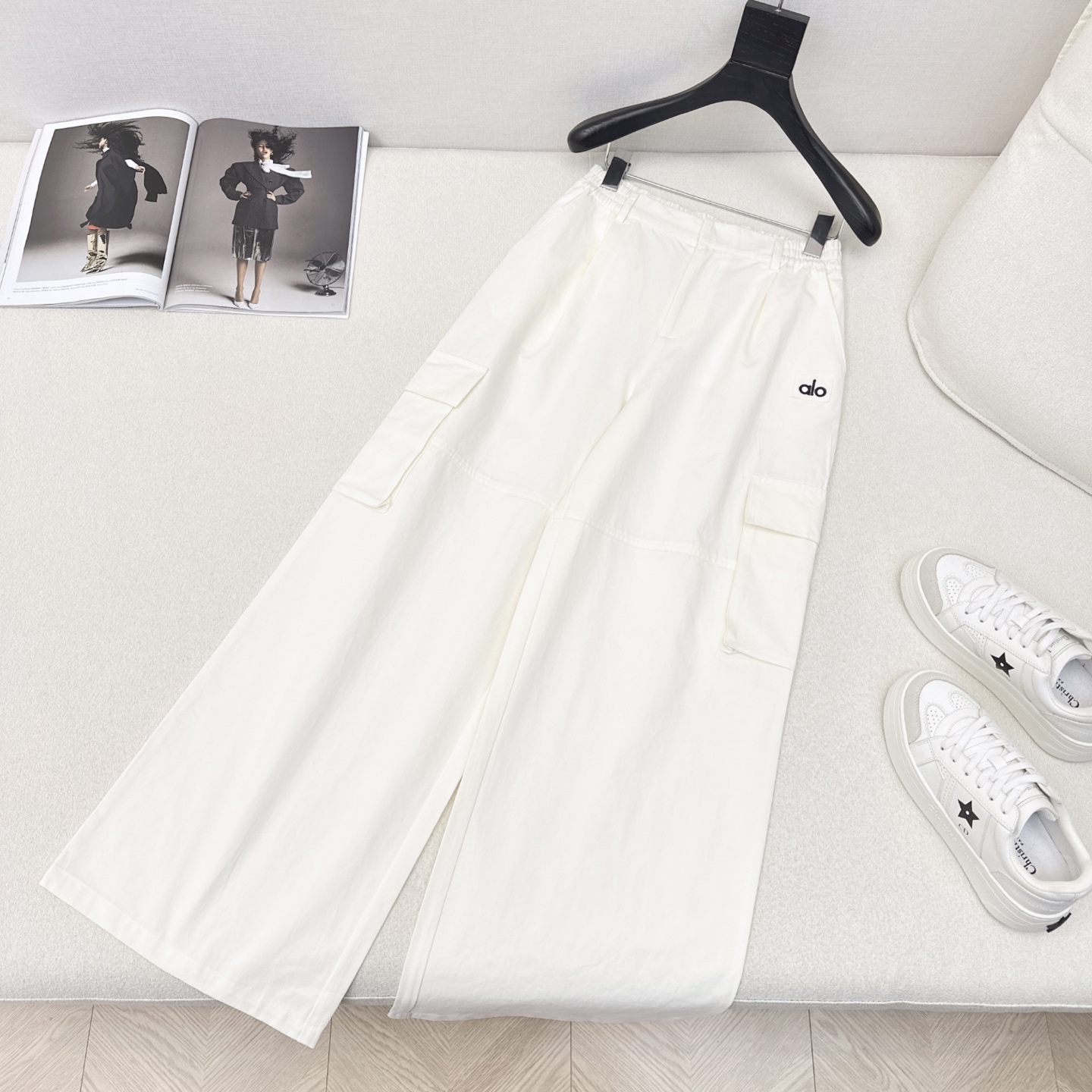 特价🉐️❗️现货齐码❗️不退不换❗️休闲必备款 Alo 25Ss————春夏最新款刺绣小徽章装饰休闲工装