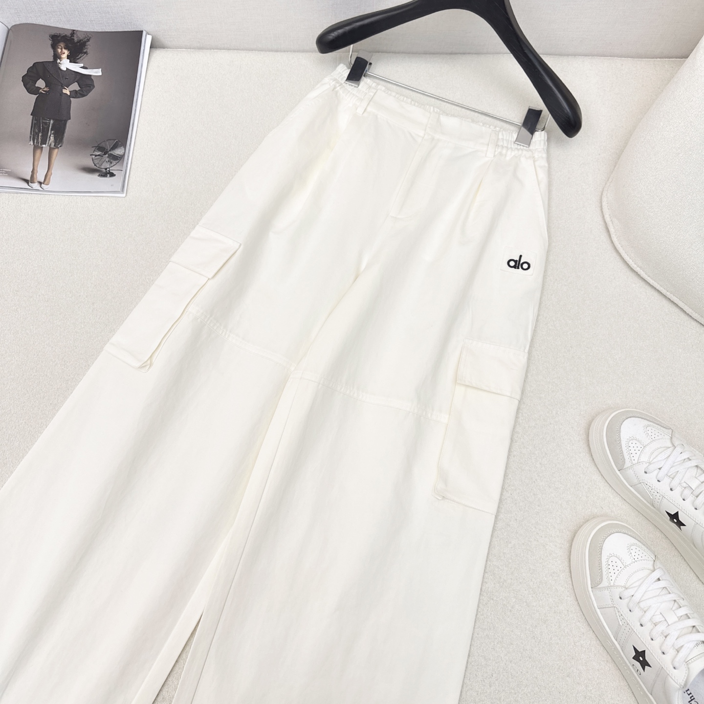 特价🉐️❗️现货齐码❗️不退不换❗️休闲必备款 Alo 25Ss————春夏最新款刺绣小徽章装饰休闲工装