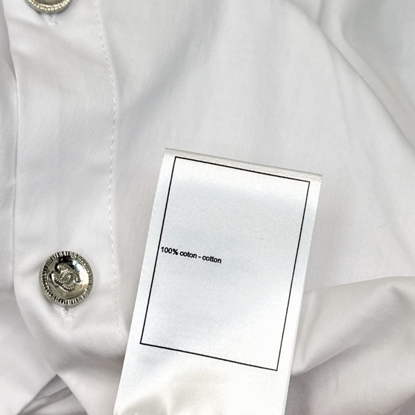 特价🉐️❗️现货齐码❗️不退不换❗️C家 25Ss———春夏最新款立体玫瑰花朵短袖衬衫🤍俏皮少女花朵精致