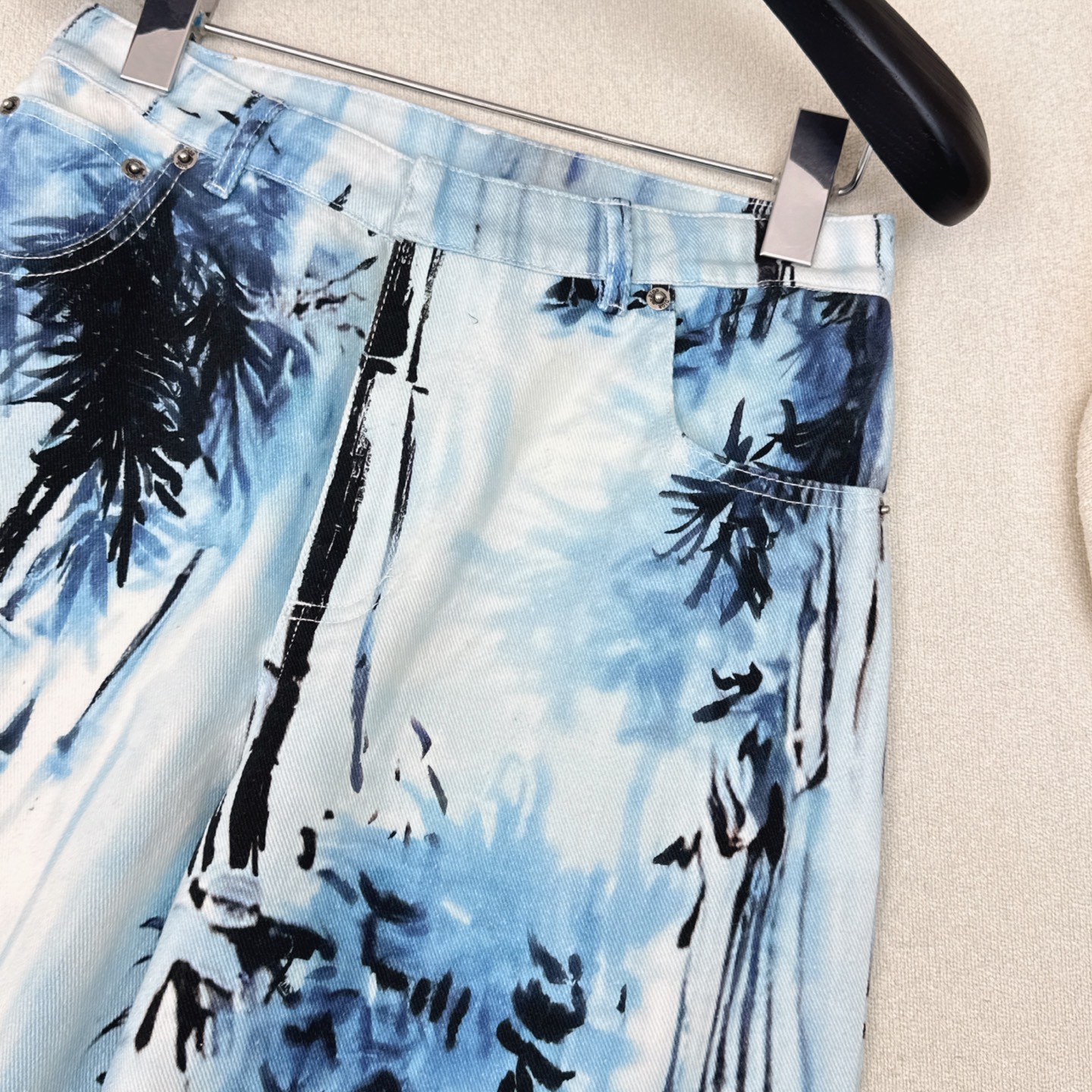 特价🉐️❗️现货齐码❗️不退不换❗️CD 25Ss————春夏最新款度假风印花牛仔长裤 💙度假印花丛林图