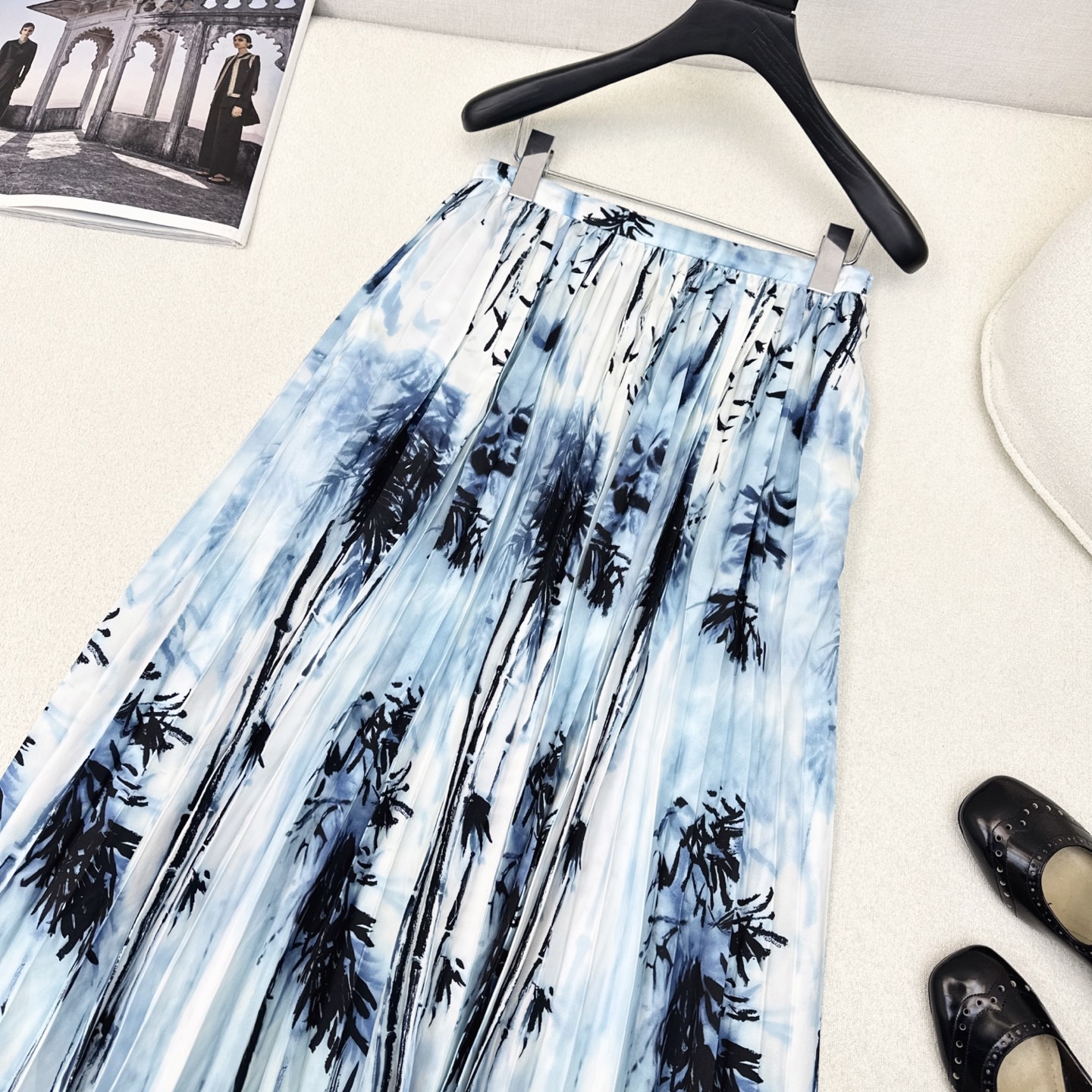 特价🉐️❗️现货齐码❗️不退不换❗️CD 25Ss————春夏最新款度假风印花压褶半裙 💙度假印花丛林图