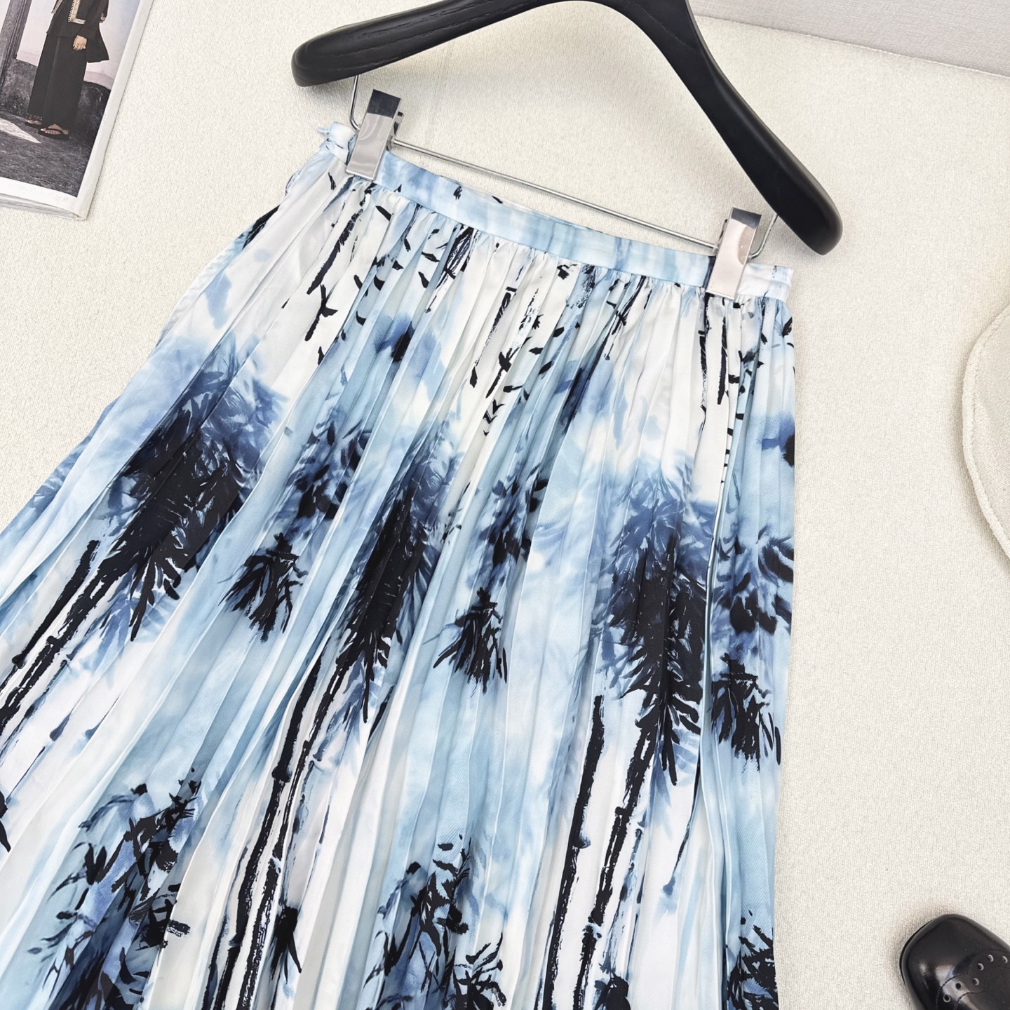 特价🉐️❗️现货齐码❗️不退不换❗️CD 25Ss————春夏最新款度假风印花压褶半裙 💙度假印花丛林图