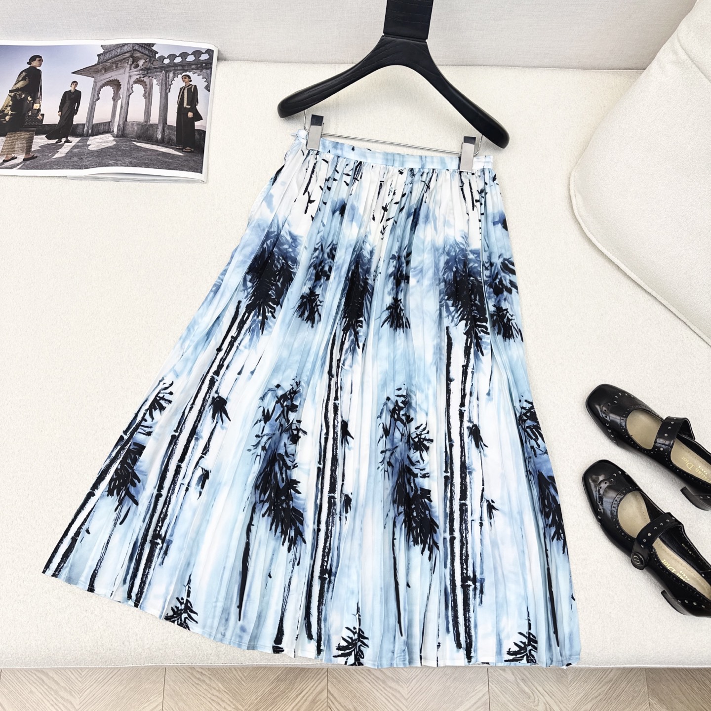 特价🉐️❗️现货齐码❗️不退不换❗️CD 25Ss————春夏最新款度假风印花压褶半裙 💙度假印花丛林图