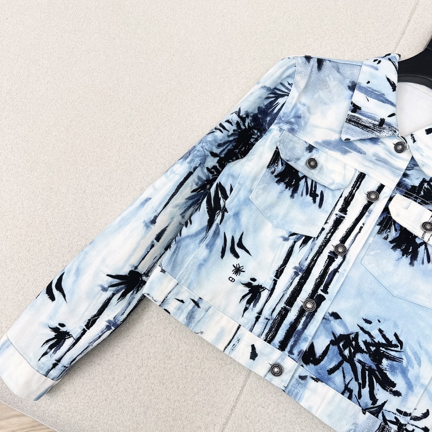 特价🉐️❗️现货齐码❗️不退不换❗️CD 25Ss————春夏最新款度假风印花牛仔翻领夹克外套💙度假印花