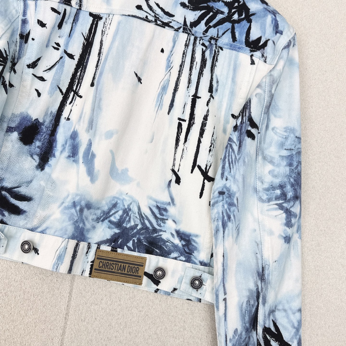 特价🉐️❗️现货齐码❗️不退不换❗️CD 25Ss————春夏最新款度假风印花牛仔翻领夹克外套💙度假印花