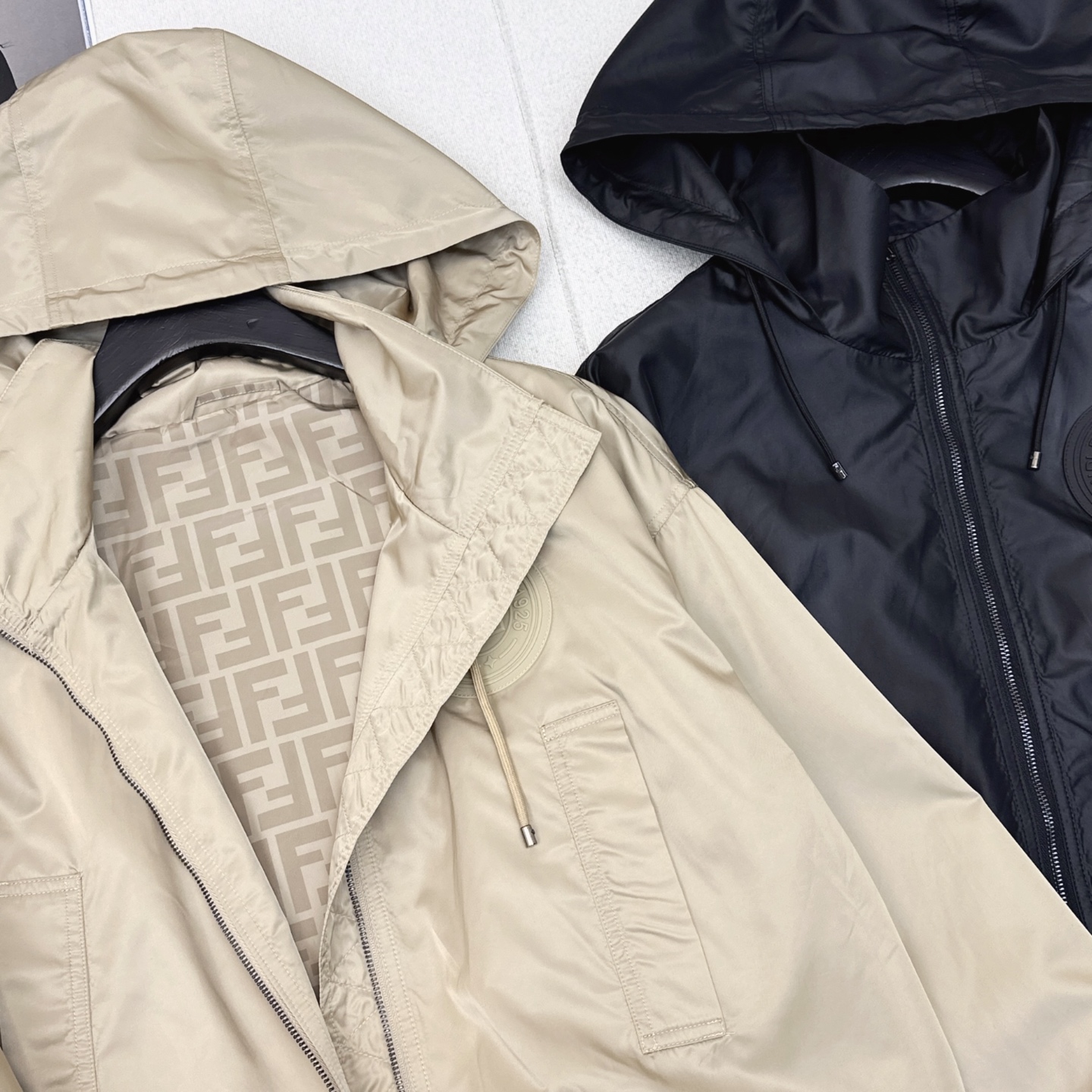 Stylish Sportsgirls’ Cap Coats and Shorts: Original Draught Women’s Outfits for Summer - 图片 4