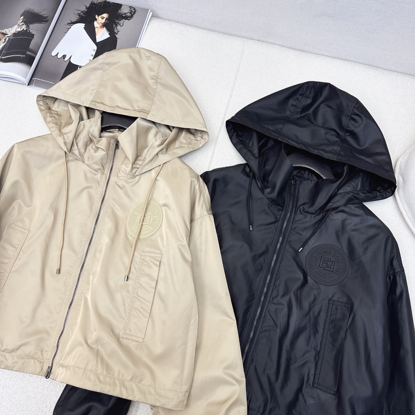 Stylish Sportsgirls’ Cap Coats and Shorts: Original Draught Women’s Outfits for Summer - 图片 2