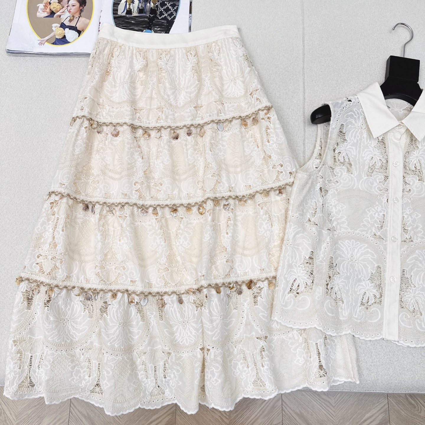 Fashion Summary: VLTN 25Ss Launch – Stylish Summer in Paris with Exclusive Shirt and Half-Skirt - 图片 6