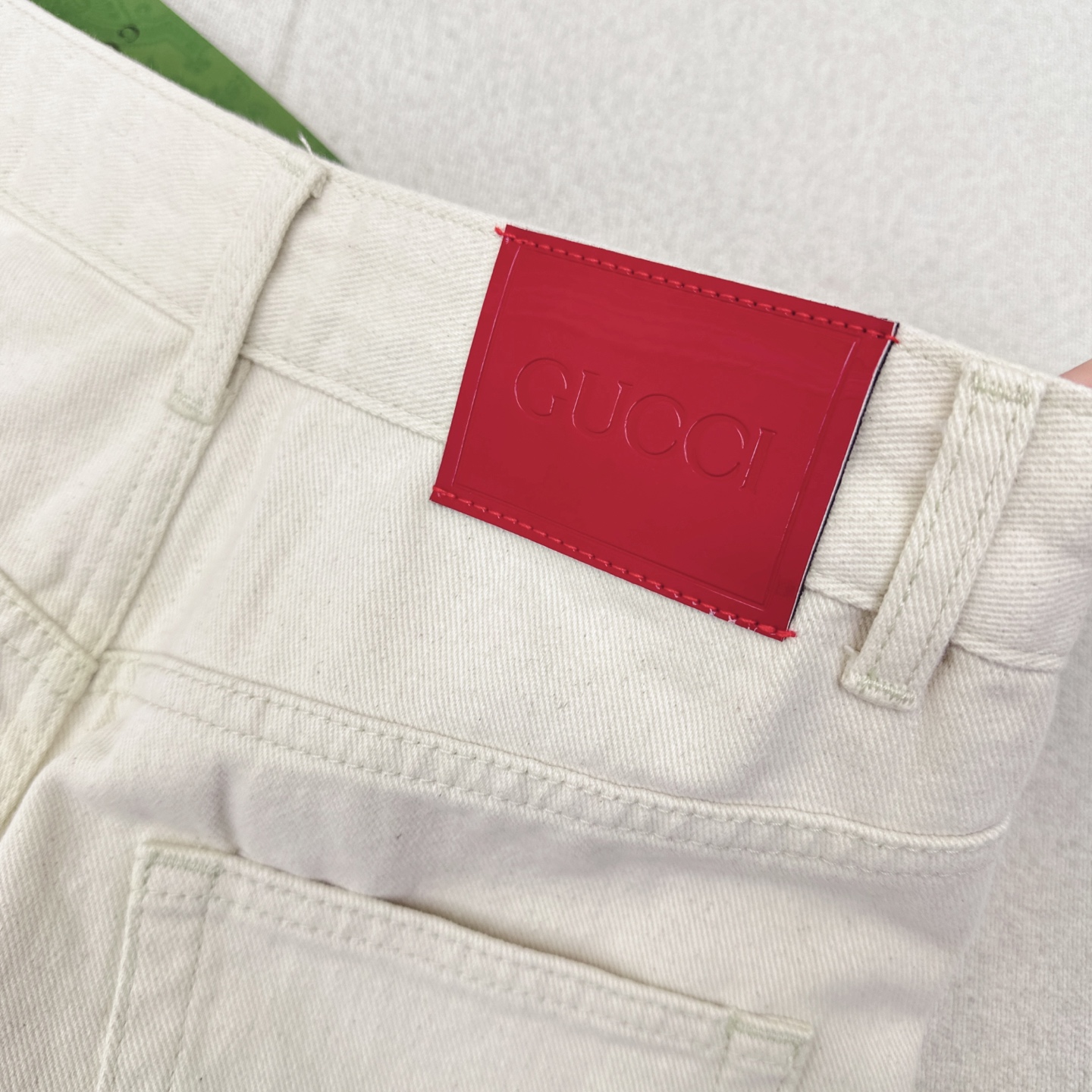 GU 26Ss———早秋新款走秀款阔腿直筒牛仔裤 🤍简直就是行走的显长腿神器 直筒的版型 不挑人又百搭 