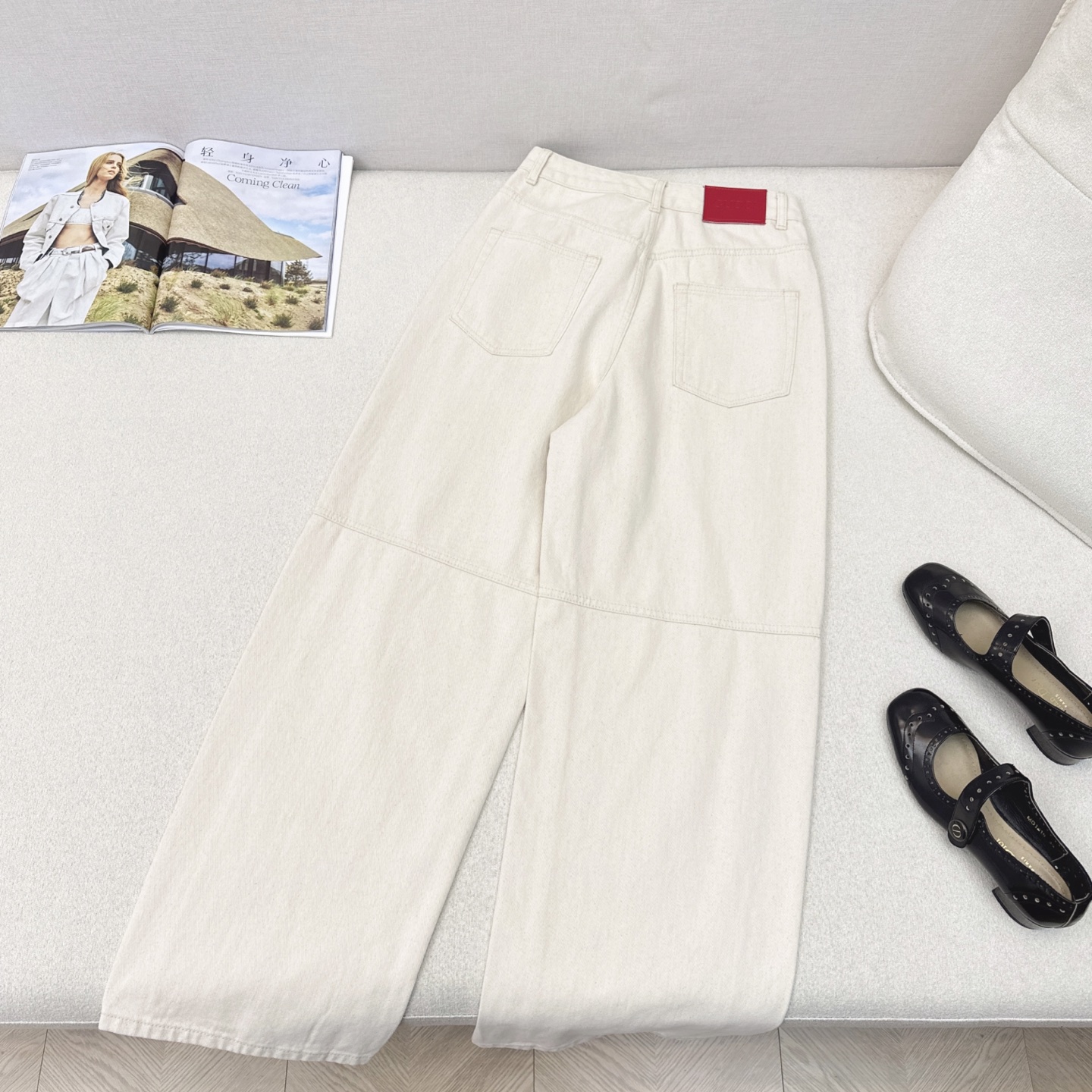 GU 26Ss———早秋新款走秀款阔腿直筒牛仔裤 🤍简直就是行走的显长腿神器 直筒的版型 不挑人又百搭 