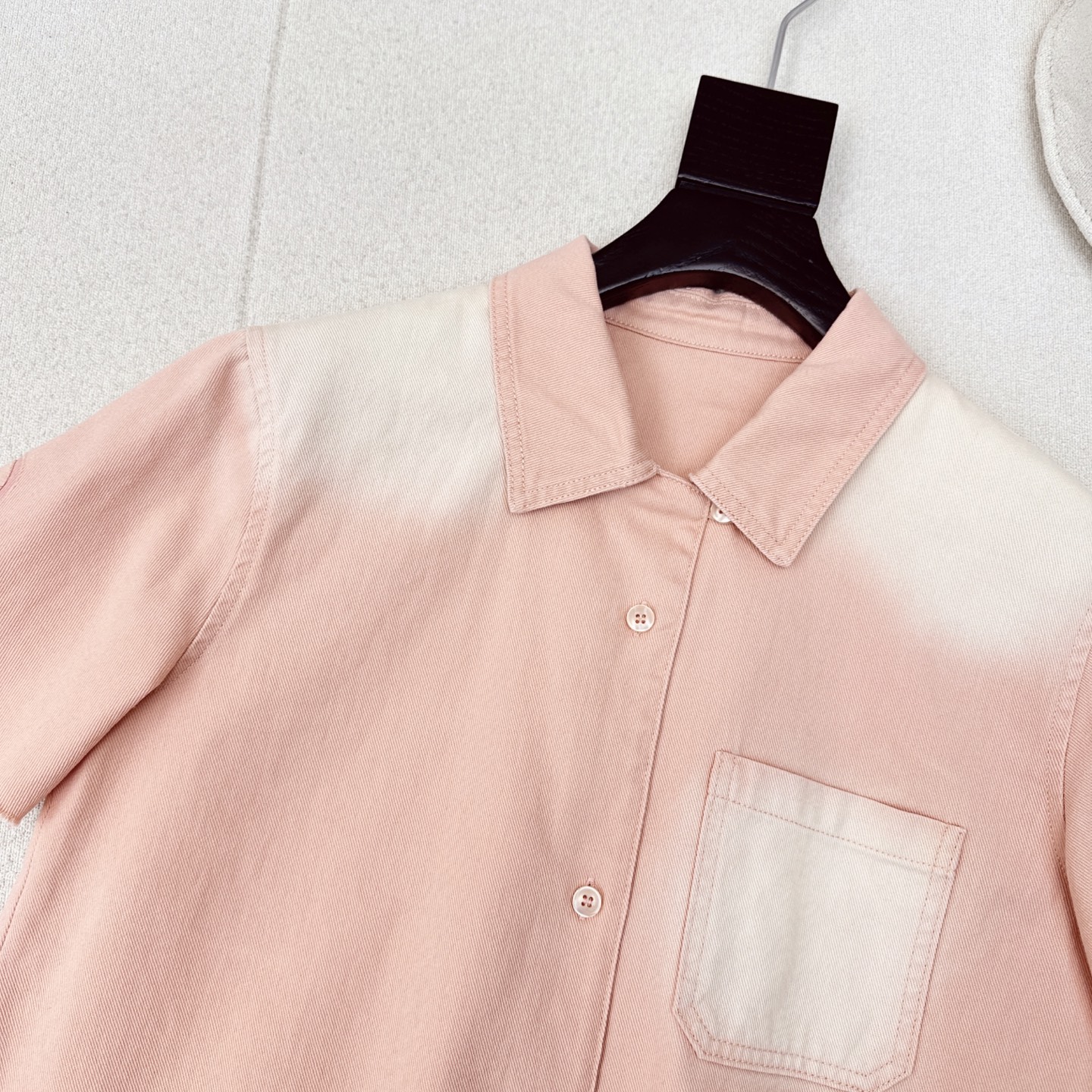 特价🉐️❗️现货齐码❗️不退不换❗️爆单款推荐 Loe 25Ss————春夏最新款海岛度假系列套装🤍小短