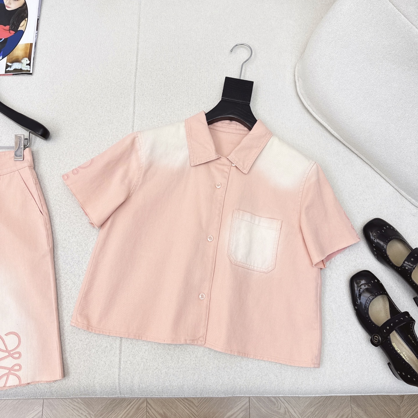 特价🉐️❗️现货齐码❗️不退不换❗️爆单款推荐 Loe 25Ss————春夏最新款海岛度假系列套装🤍小短