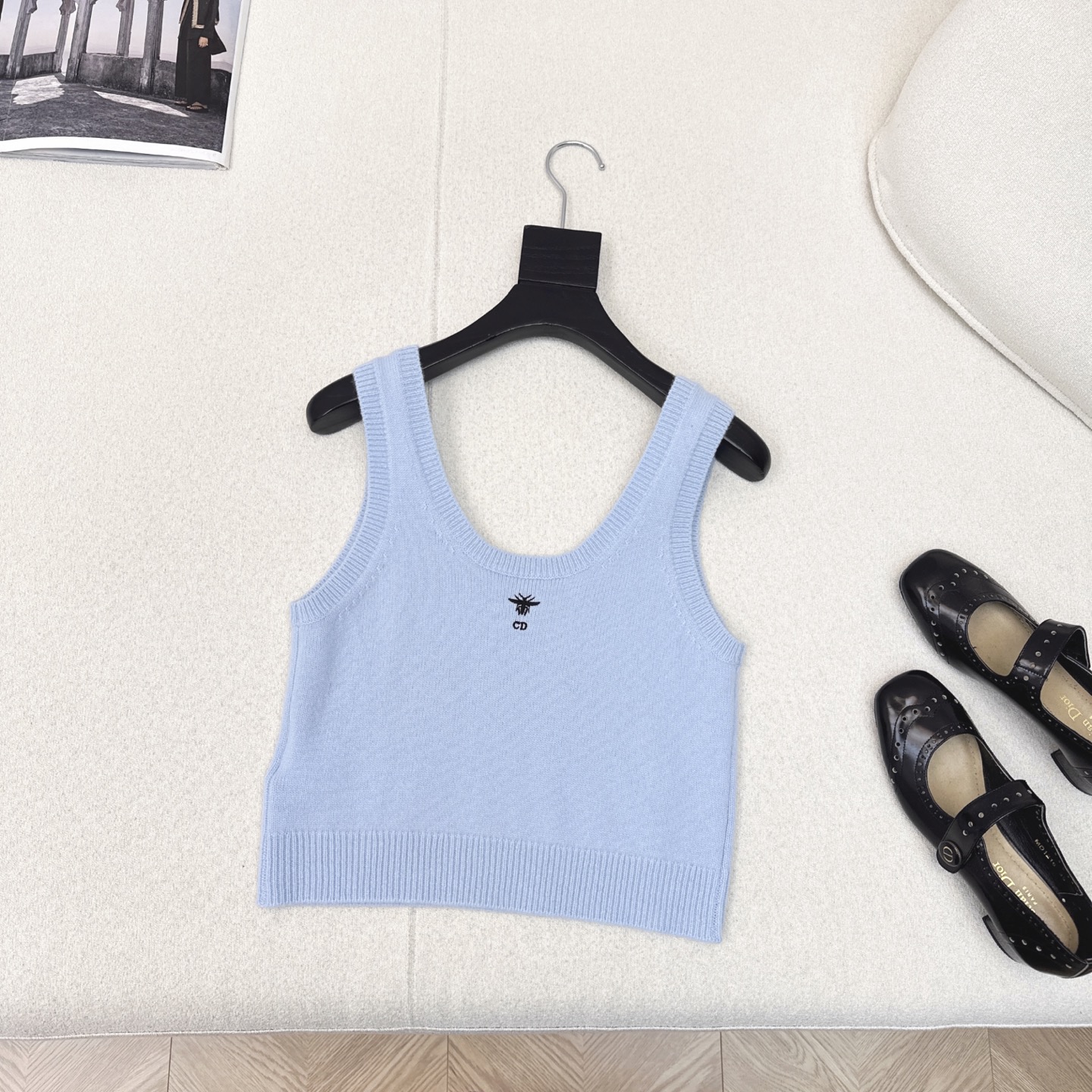 特价🉐️❗️蓝色现货齐码❗️不退不换❗️独家首发 CD 25Ss———早秋最最新款珍珠扣羊毛针织开衫 +