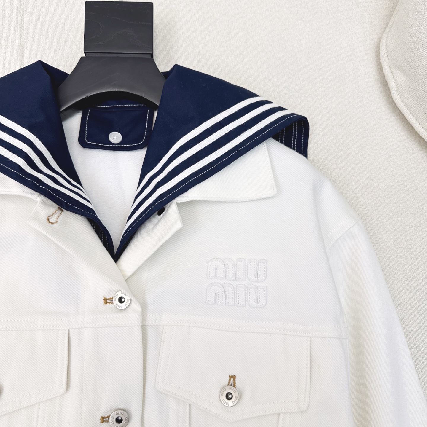 Miu Miu 25SS Denim Jacket Detachable Capelet, Cropped Fit 5 i1752643929570 655 0 3