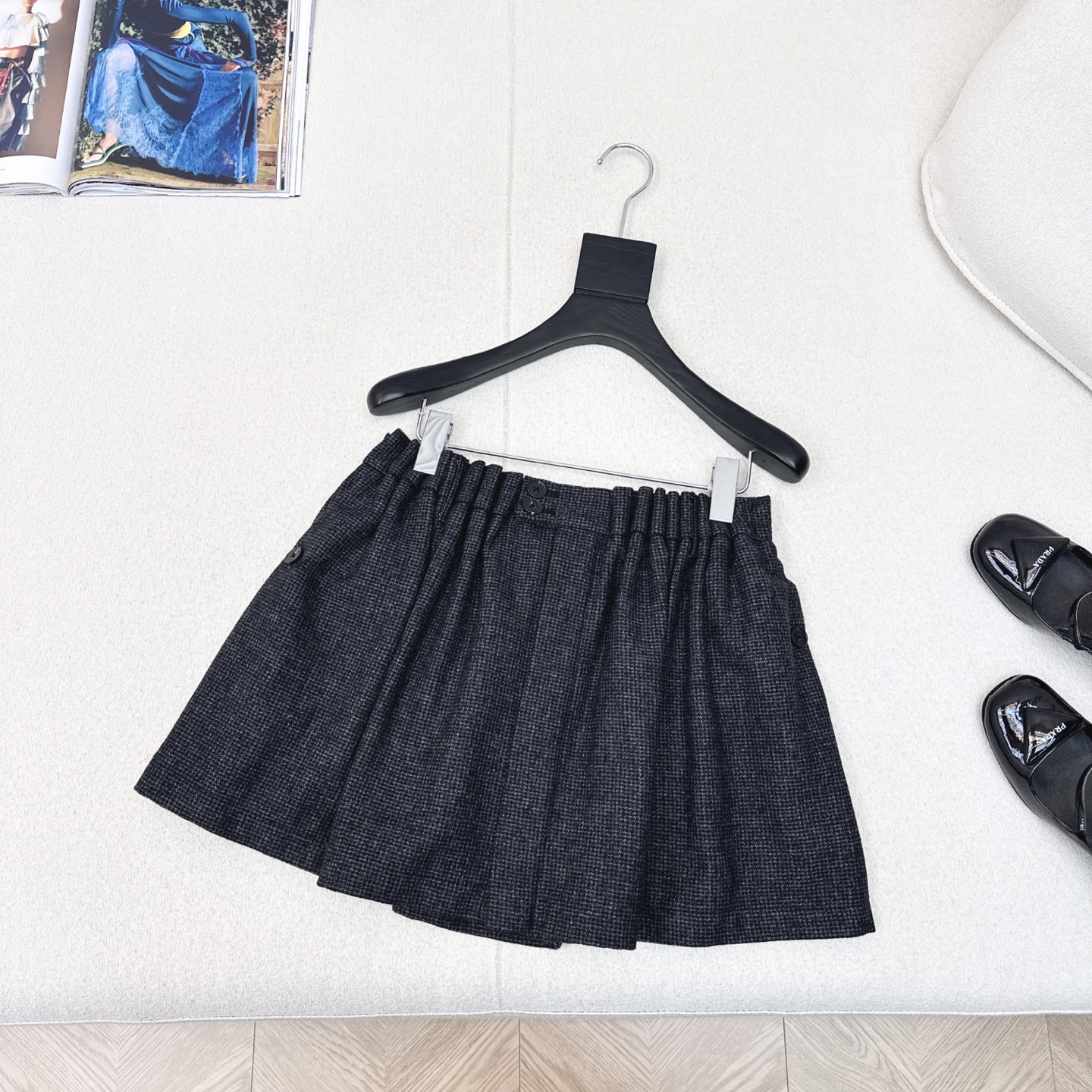 特价🉐️❗️现货齐码❗️不退不换❗️独家首发 PD 25Ss————秋冬最新款格雷系洋气Mini半裙🩶 