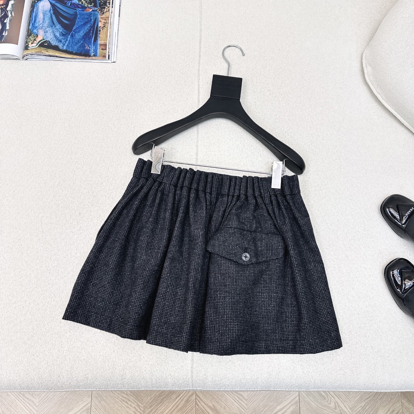 特价🉐️❗️现货齐码❗️不退不换❗️独家首发 PD 25Ss————秋冬最新款格雷系洋气Mini半裙🩶 