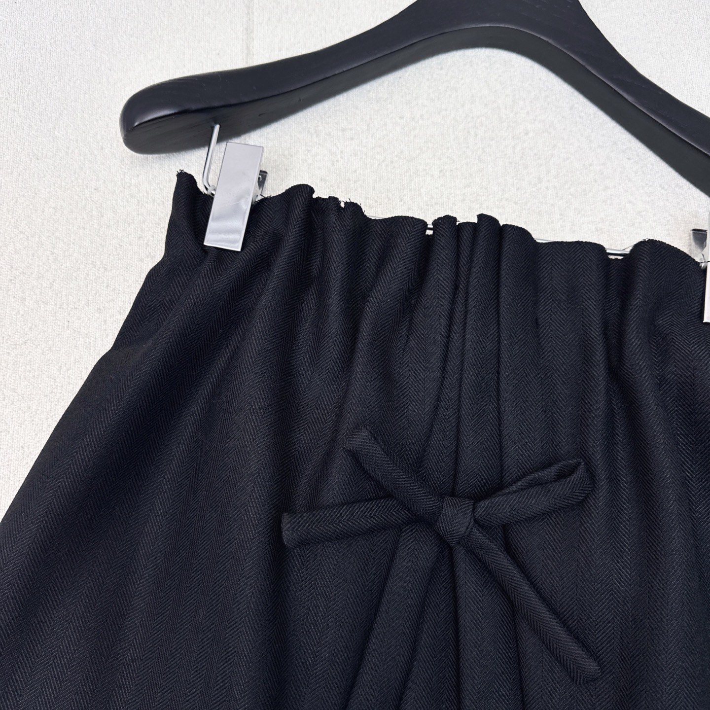 特价🉐️❗️现货齐码❗️不退不换❗️独家首发 PD 25Ss————秋冬最新款两穿款蝴蝶结抹胸长半裙🖤定