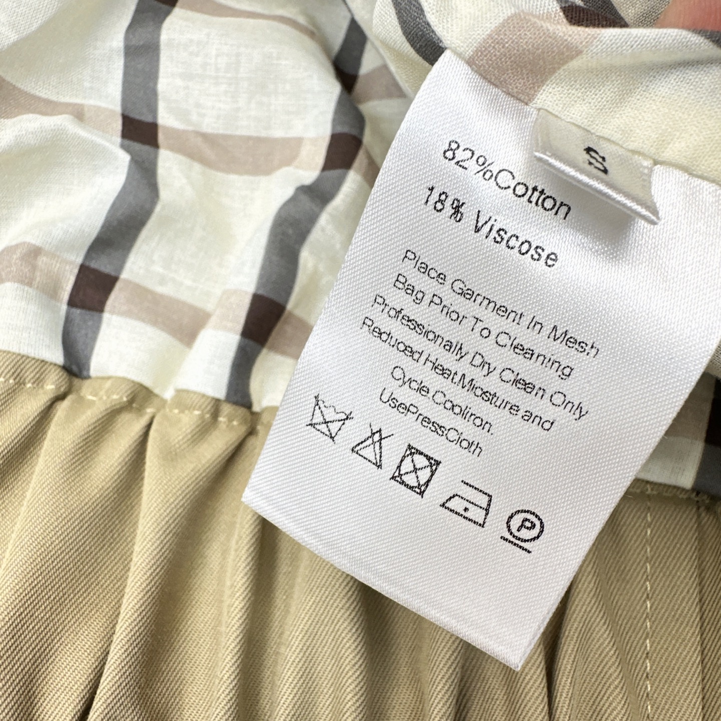 Stylish Autumn Jacket: High-Slashed Cotton, Graft Coil Design, Loose Shoulder Twirl - 图片 7