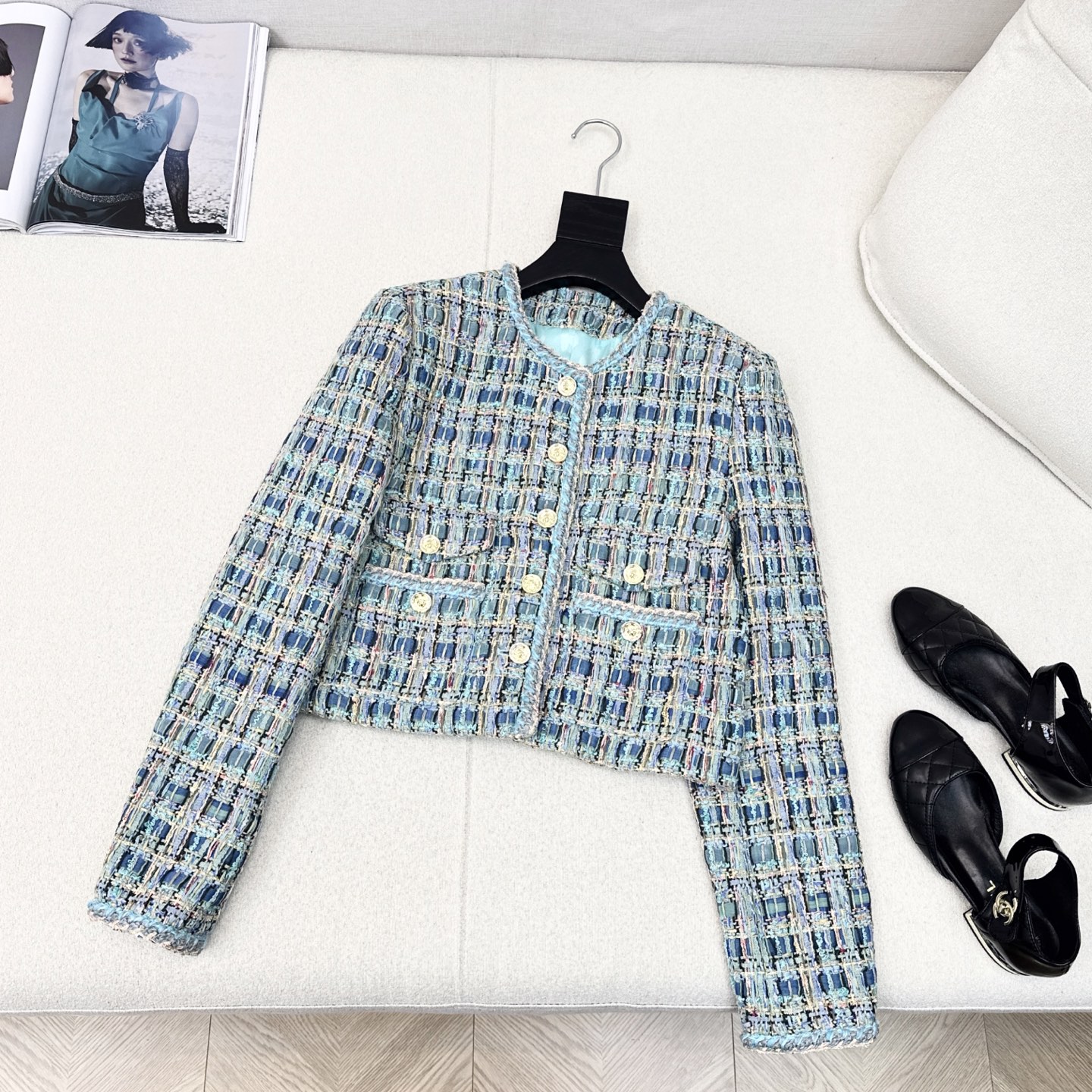 走秀同款 C家 25Ss———秋冬最新款孔雀蓝编织外套🤍yb开发编织面料 自带高级感的色系 复古的圆领非