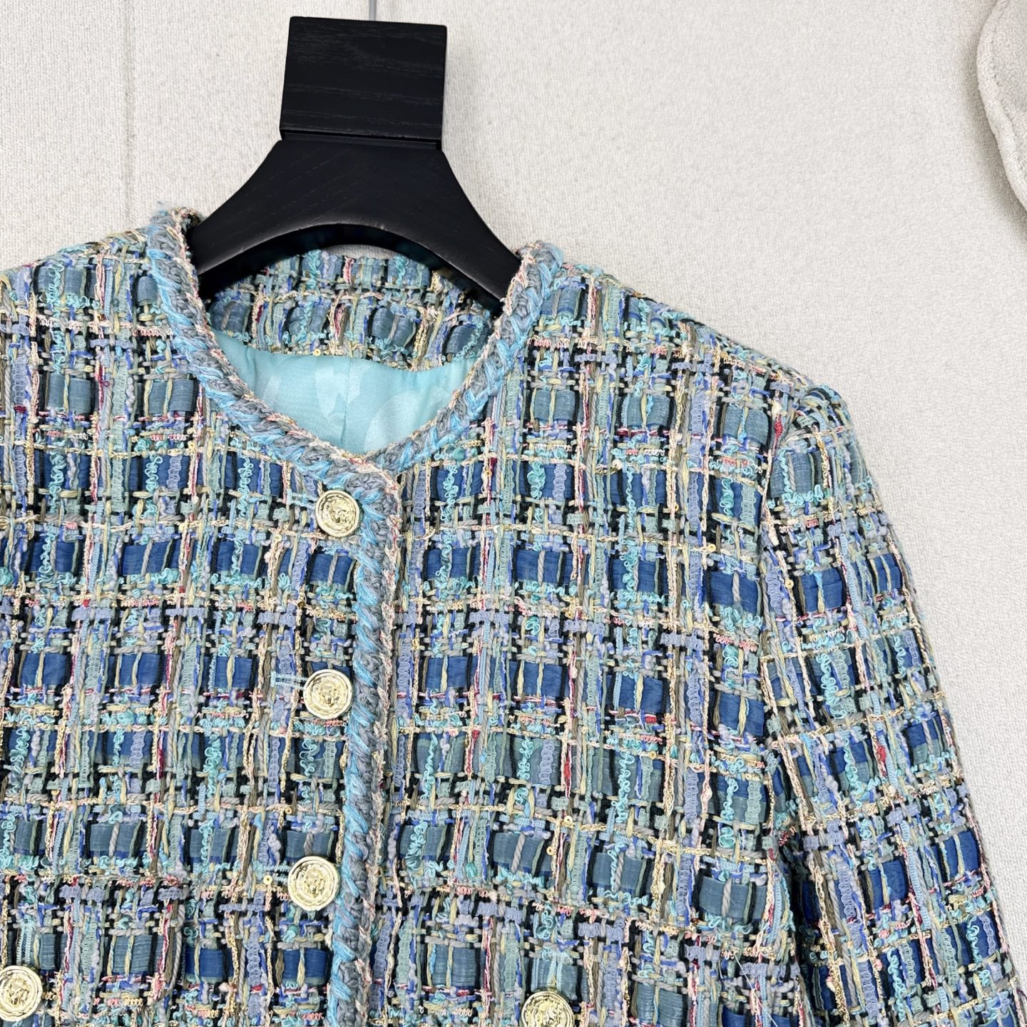 走秀同款 C家 25Ss———秋冬最新款孔雀蓝编织外套🤍yb开发编织面料 自带高级感的色系 复古的圆领非