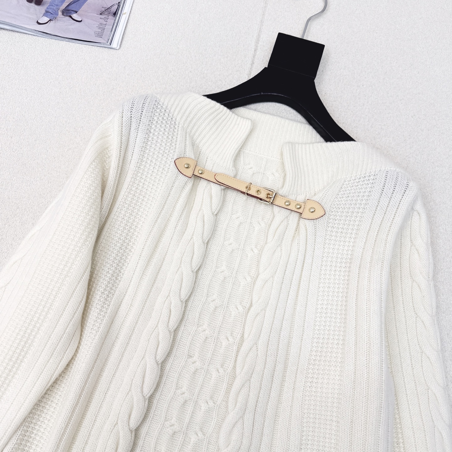 Exclusive Packaged Women’s Wool Jacket: High-Width Autumn/Winter Style with Custom Ligatured Sleeves - 图片 3