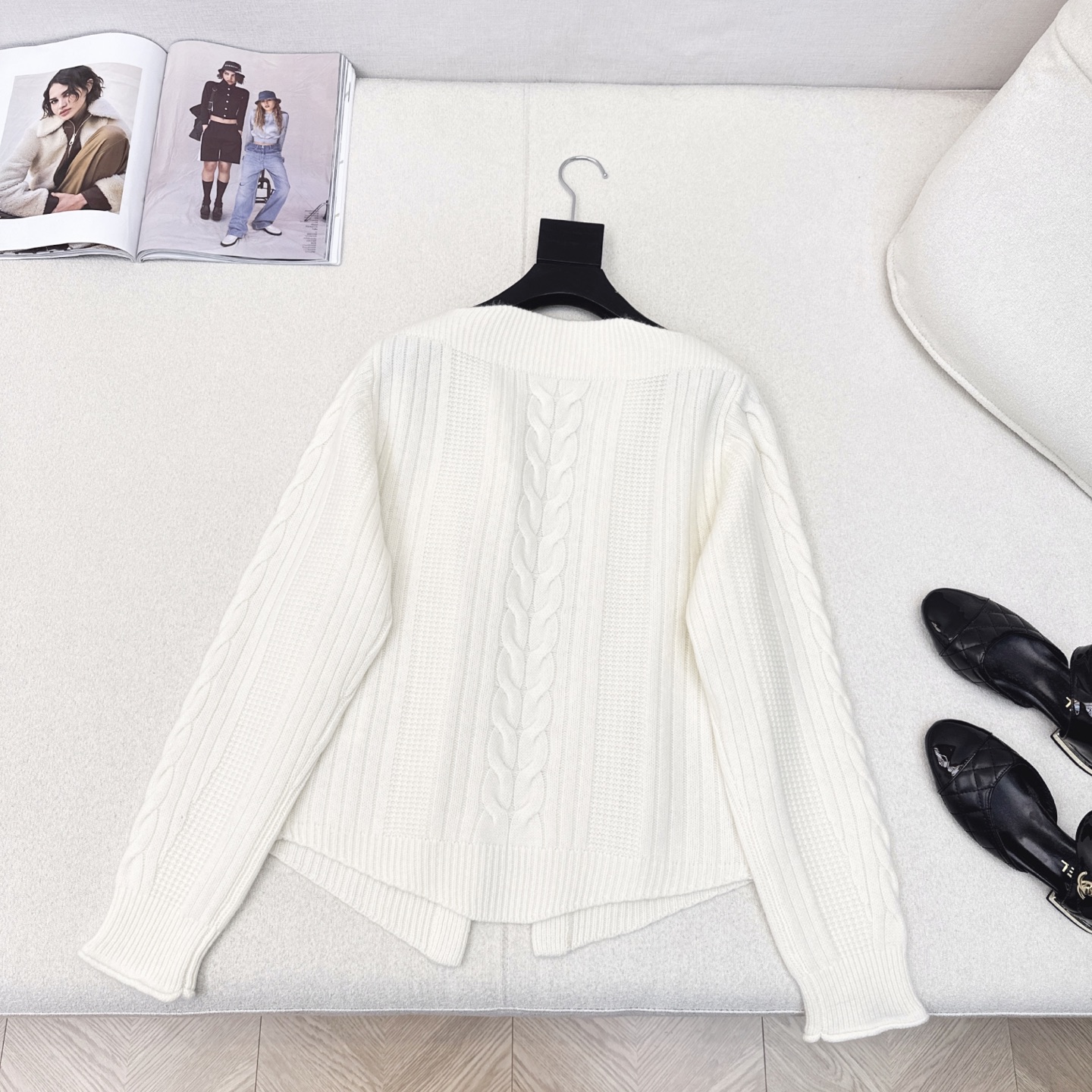 Exclusive Packaged Women’s Wool Jacket: High-Width Autumn/Winter Style with Custom Ligatured Sleeves - 图片 7
