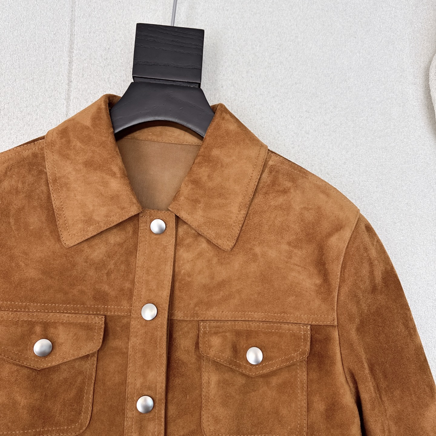 Stylish Dust-Proof Coat with Leather Belt for Elegant Winter Look - 图片 4