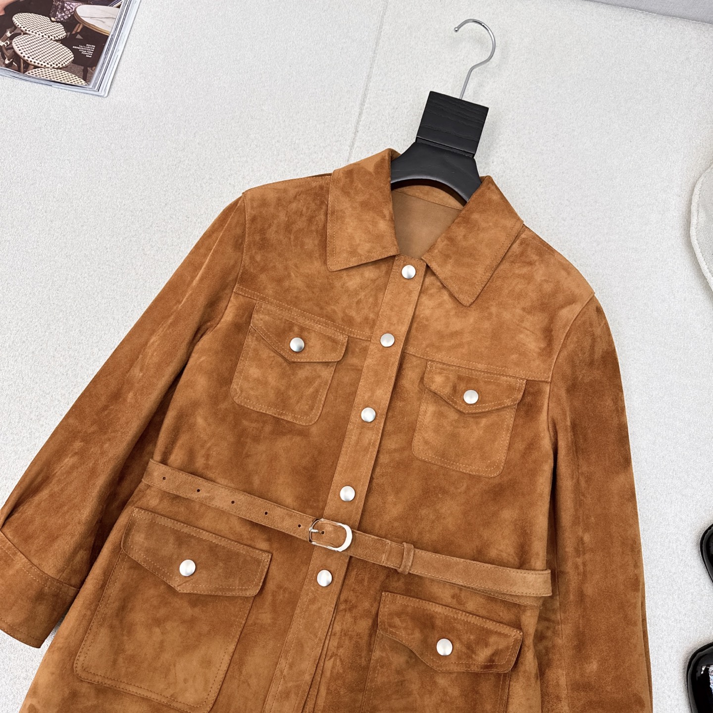 Stylish Dust-Proof Coat with Leather Belt for Elegant Winter Look - 图片 2
