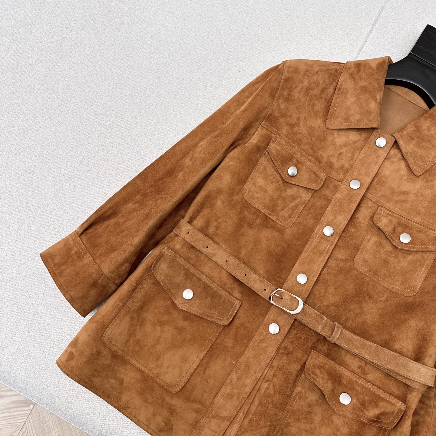 Stylish Dust-Proof Coat with Leather Belt for Elegant Winter Look - 图片 5