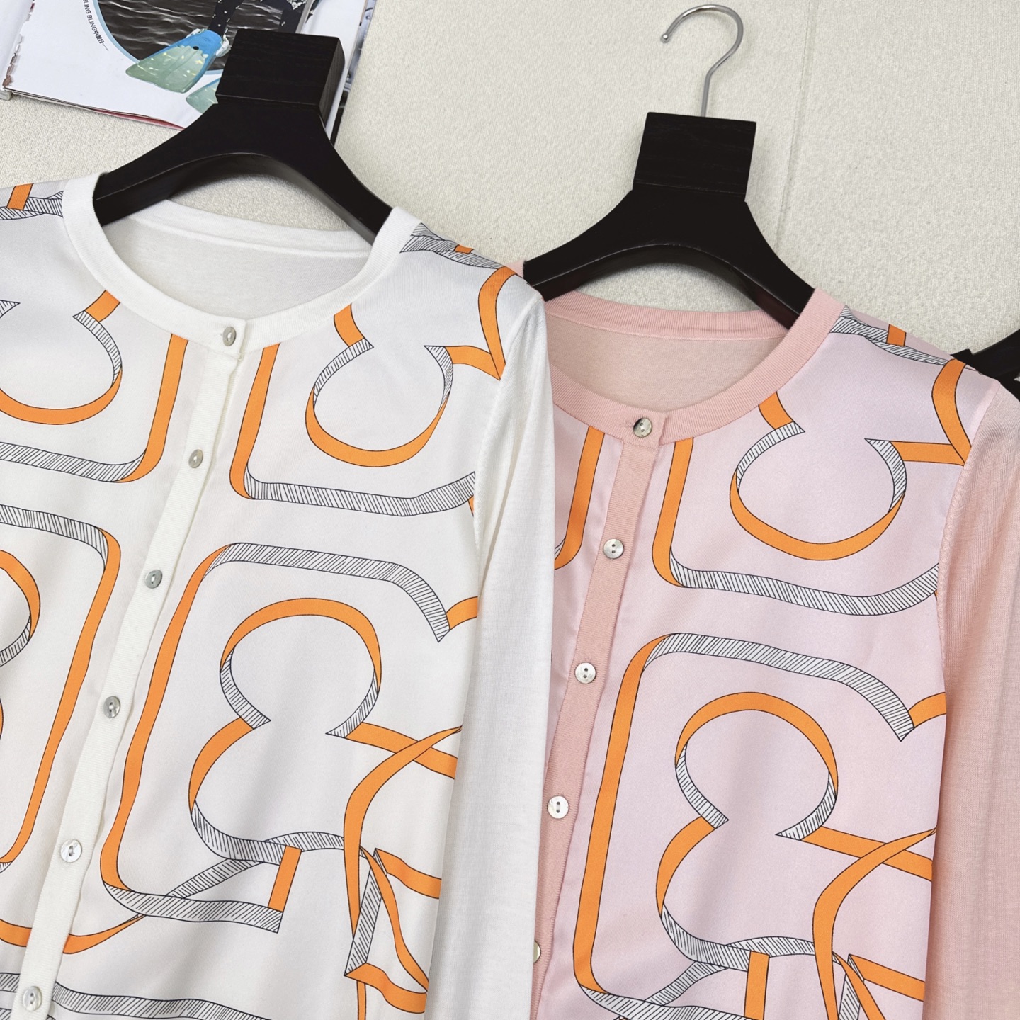 She 25Ss, the newest silk-printer in the early autumn. Sml, three colours. - 图片 3