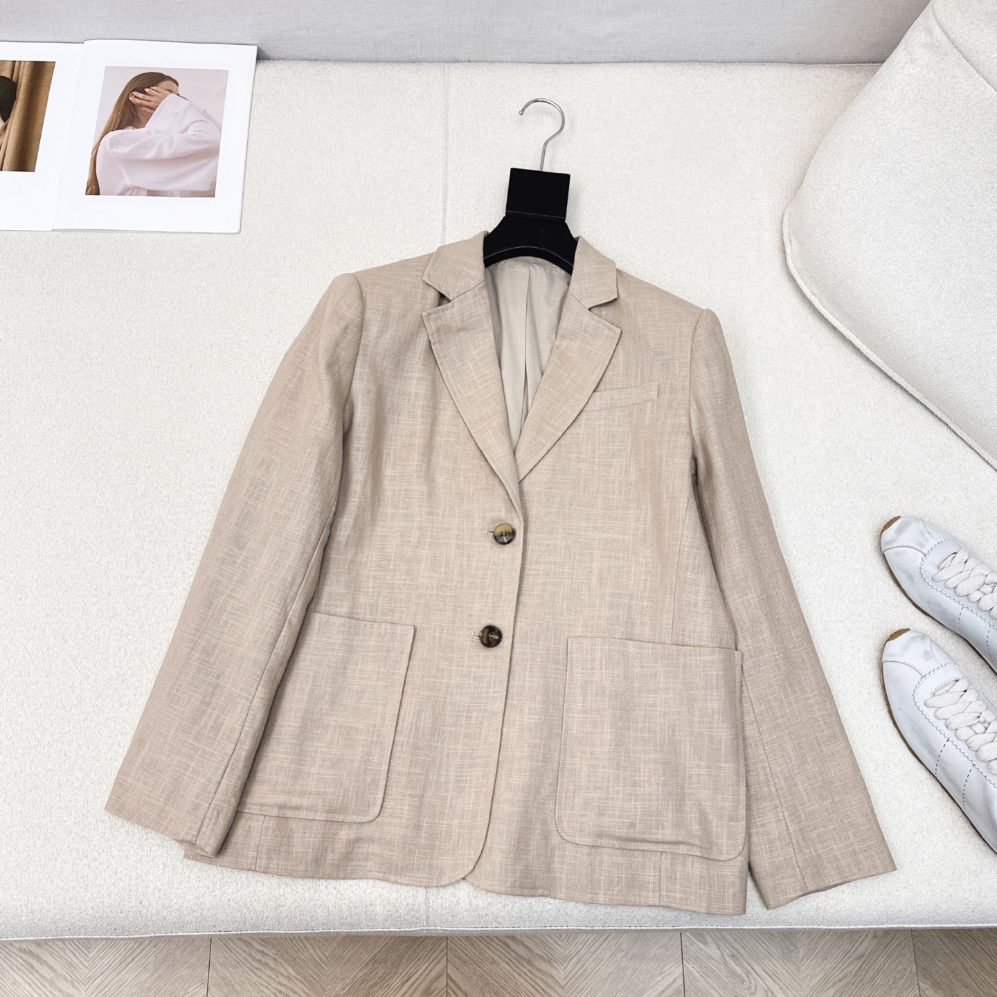 独家首发 Max 26Ss————早秋最新款极简主义亚麻大西装🤍极简主义宽肩H版型 高定密度亚麻面料挺阔