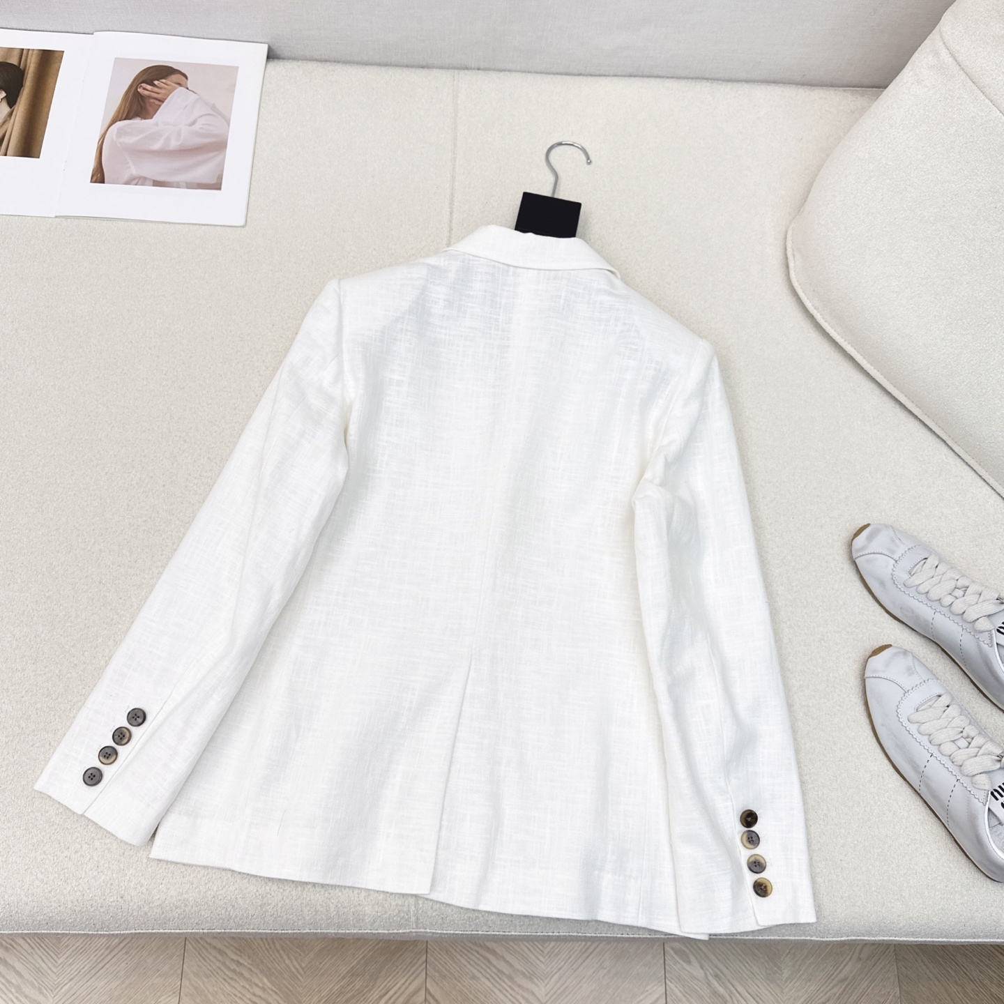 独家首发 Max 26Ss————早秋最新款极简主义亚麻大西装🤍极简主义宽肩H版型 高定密度亚麻面料挺阔