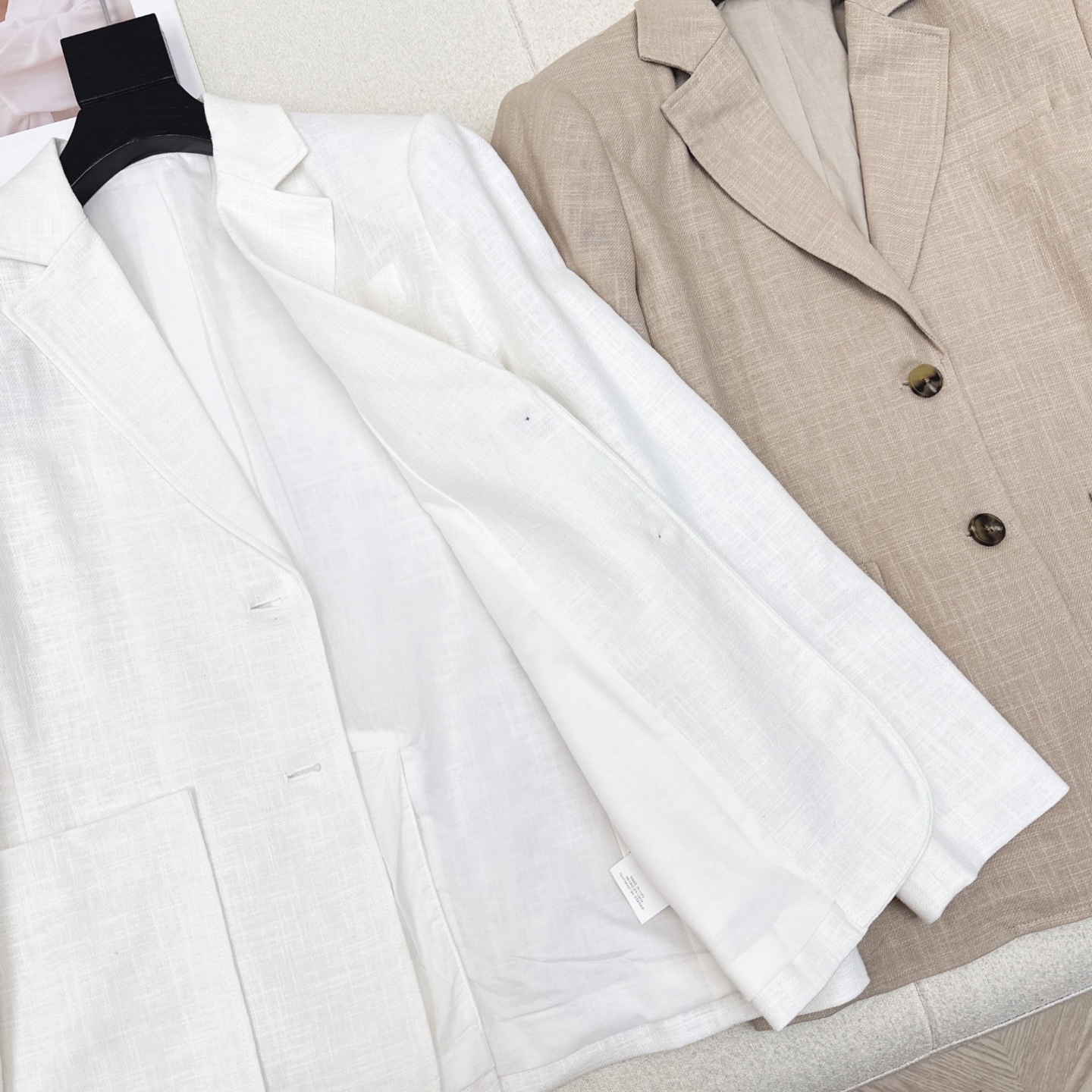 独家首发 Max 26Ss————早秋最新款极简主义亚麻大西装🤍极简主义宽肩H版型 高定密度亚麻面料挺阔