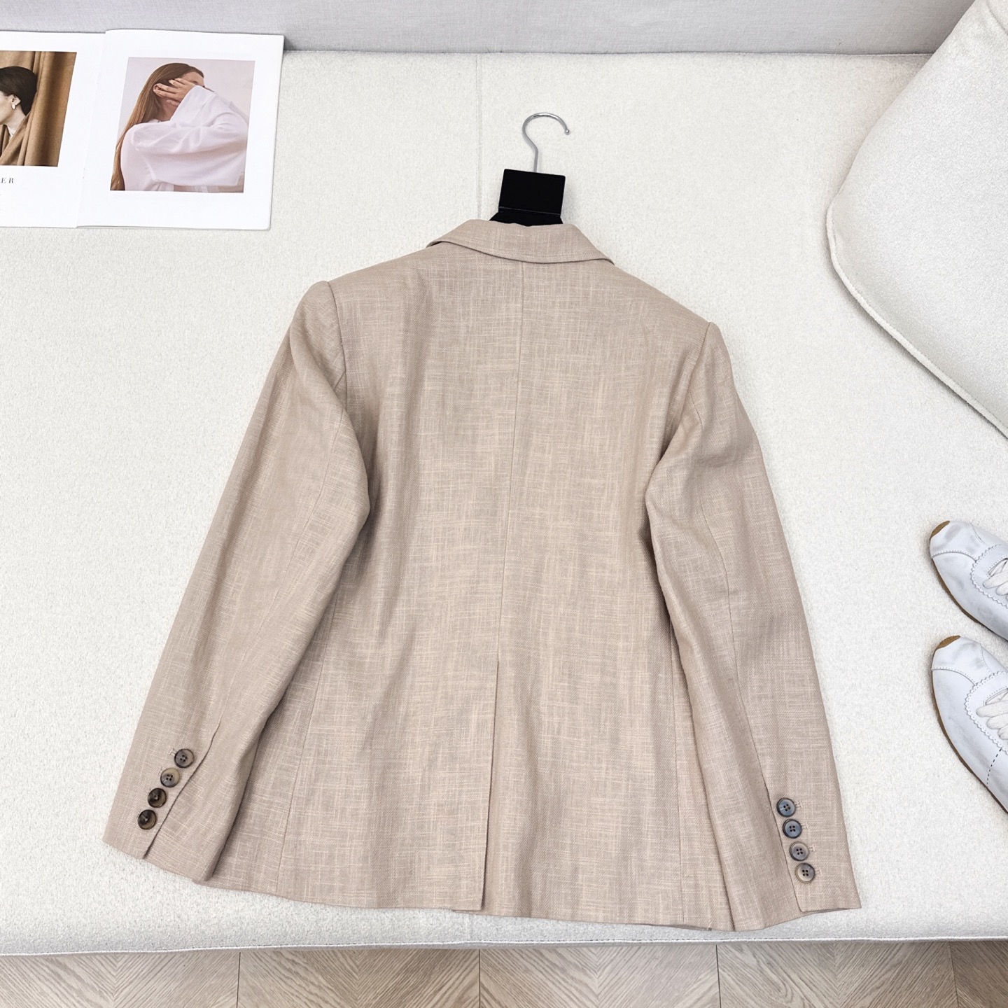 独家首发 Max 26Ss————早秋最新款极简主义亚麻大西装🤍极简主义宽肩H版型 高定密度亚麻面料挺阔