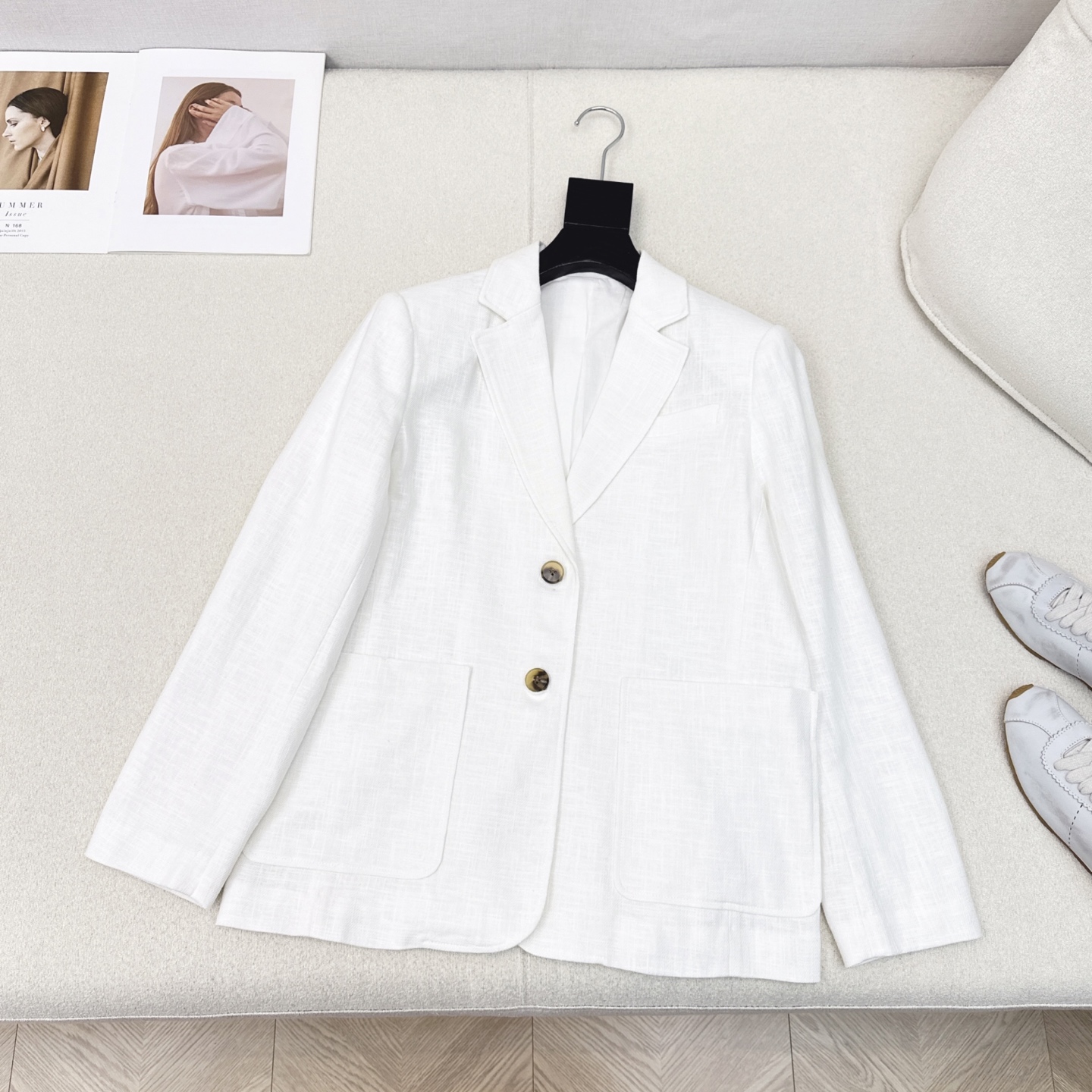 独家首发 Max 26Ss————早秋最新款极简主义亚麻大西装🤍极简主义宽肩H版型 高定密度亚麻面料挺阔