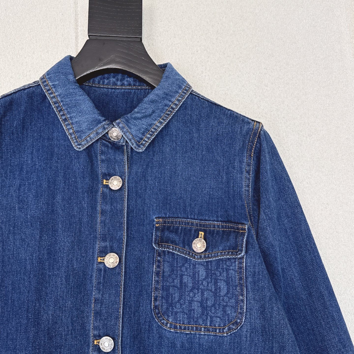CD 25Ss———早秋最新款高级翻领牛仔衬衫 🩵yb定制logo印花牛仔面料 工艺高级又时髦 衣橱必备