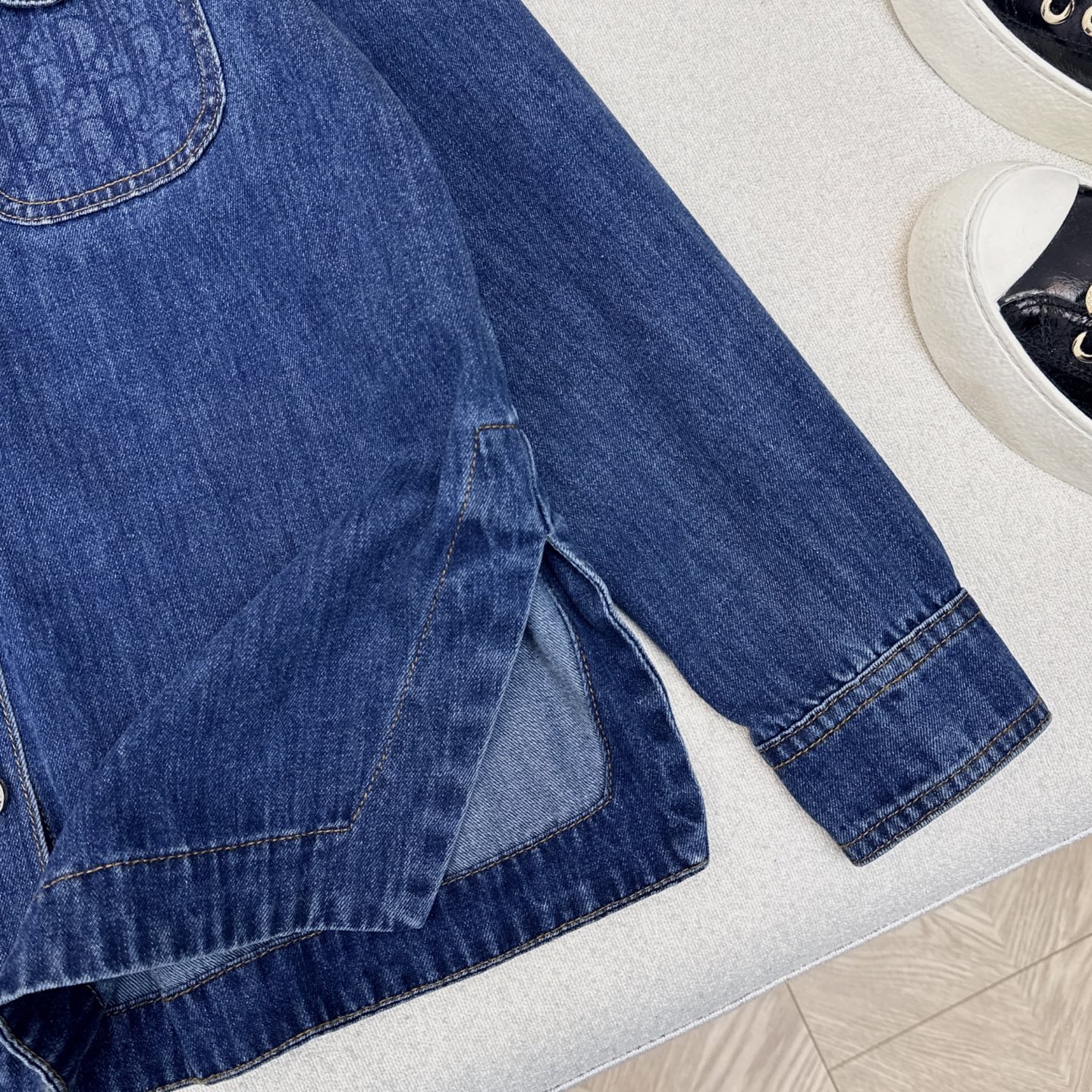 CD 25Ss———早秋最新款高级翻领牛仔衬衫 🩵yb定制logo印花牛仔面料 工艺高级又时髦 衣橱必备