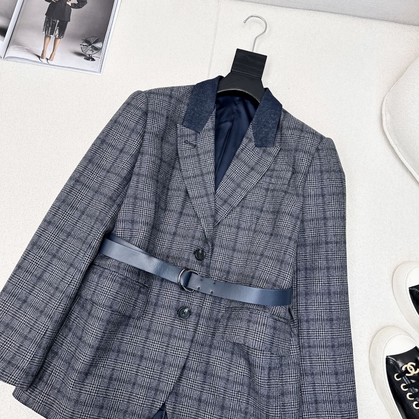 爆单系列款 Bc 25Ss————秋冬最新款灰蓝色格纹西装外套🖤定制牛仔明线翻领拼接设计 经典H收腰版型
