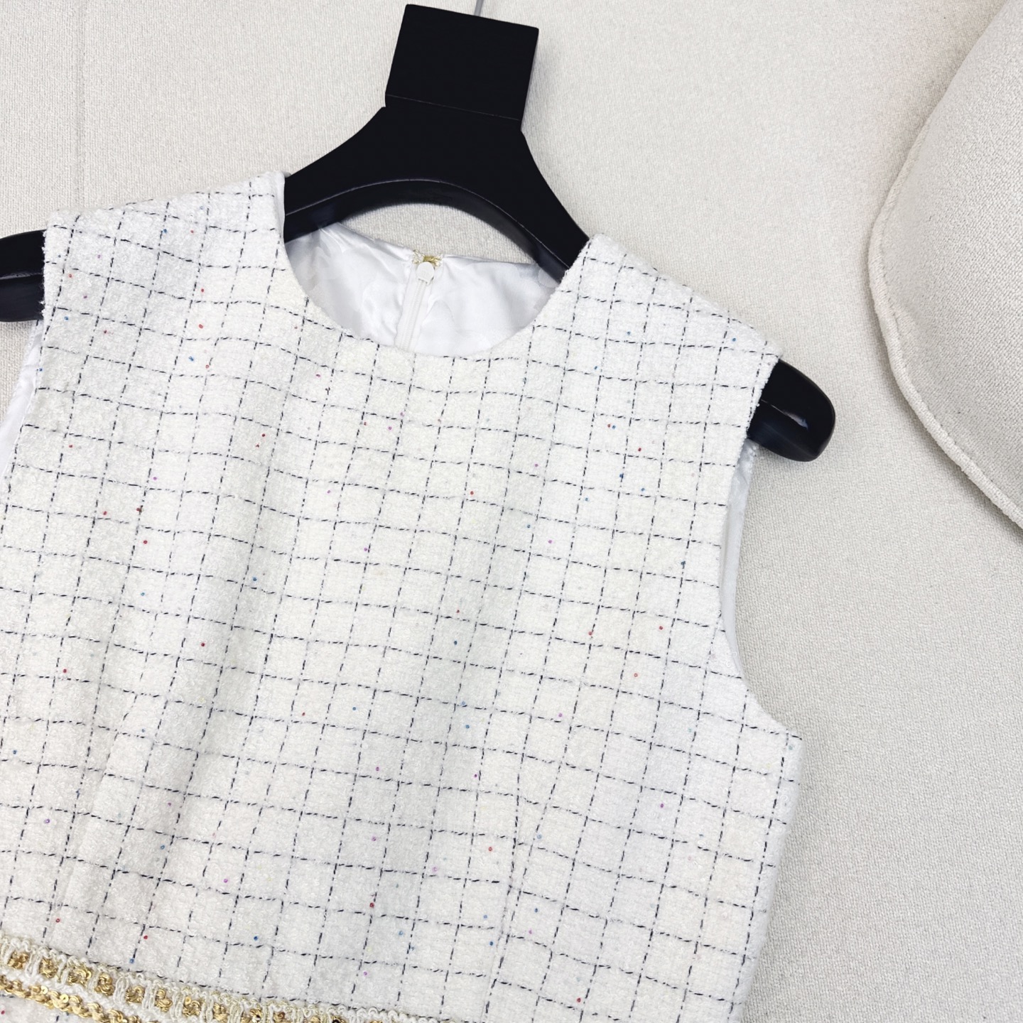 Chanell Sleeveless Tweed Dress Set with Cropped Top & Pleated Skirt 5 i1754199968185 4755 0 3