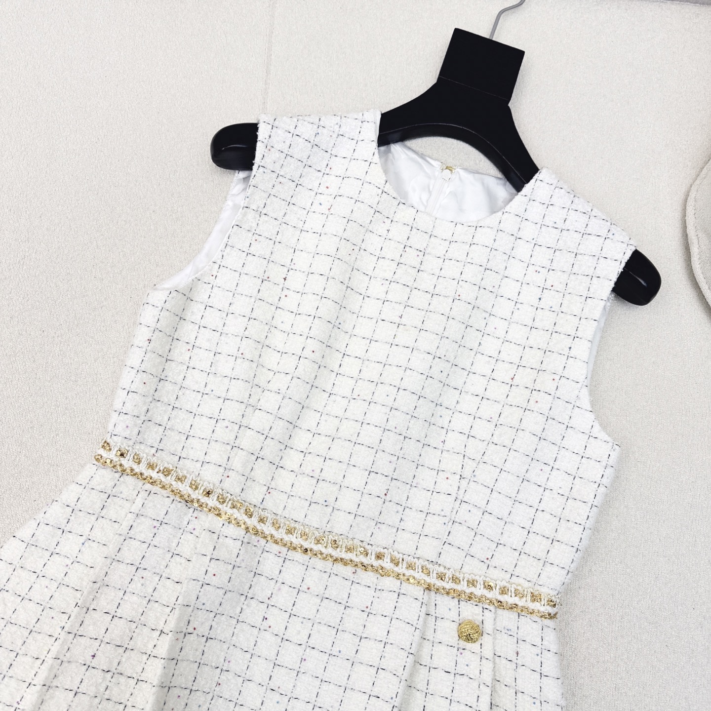Chanell Sleeveless Tweed Dress Set with Cropped Top & Pleated Skirt 4 i1754199972849 9768 0 2