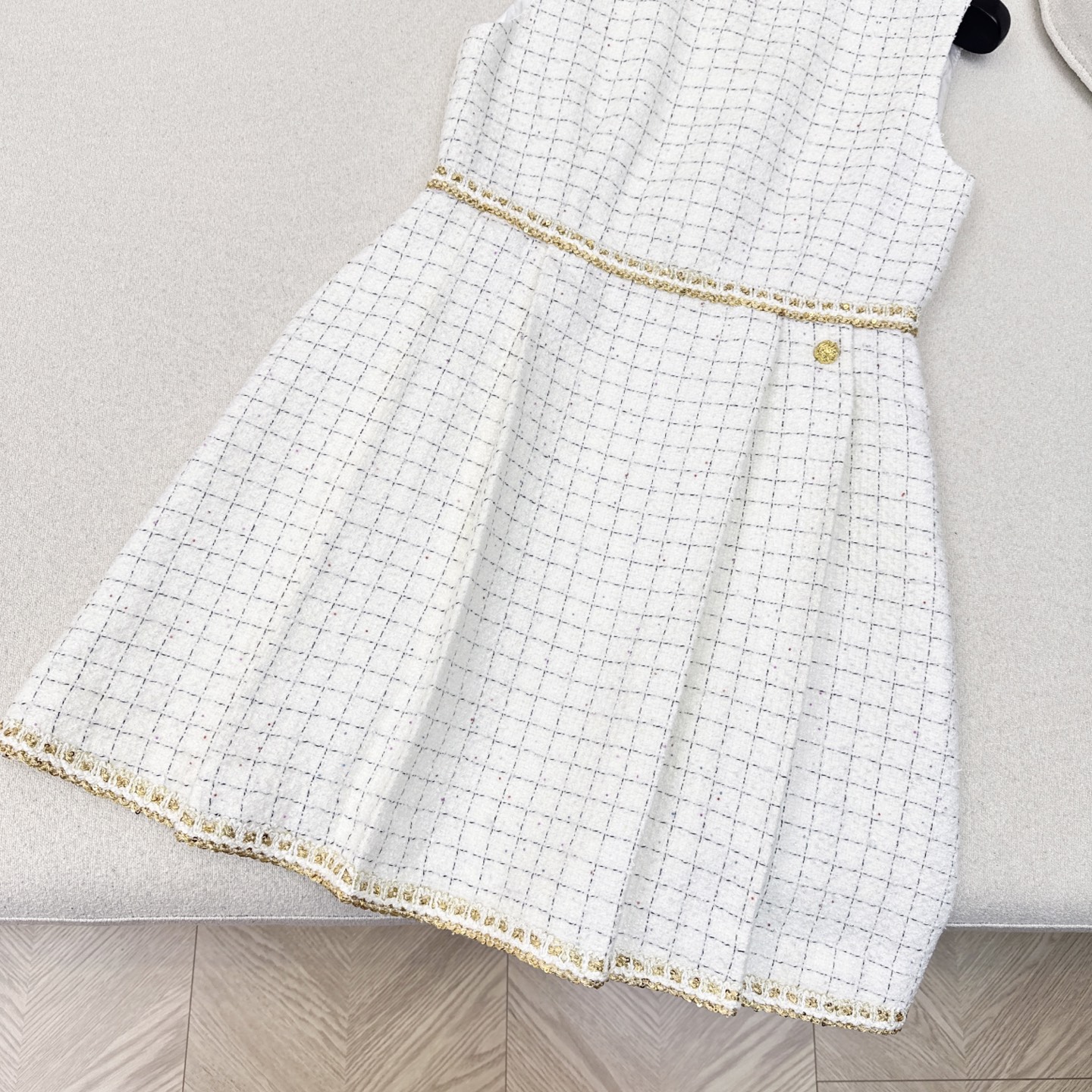 Chanell Sleeveless Tweed Dress Set with Cropped Top & Pleated Skirt 7 i1754199972880 6810 0 5