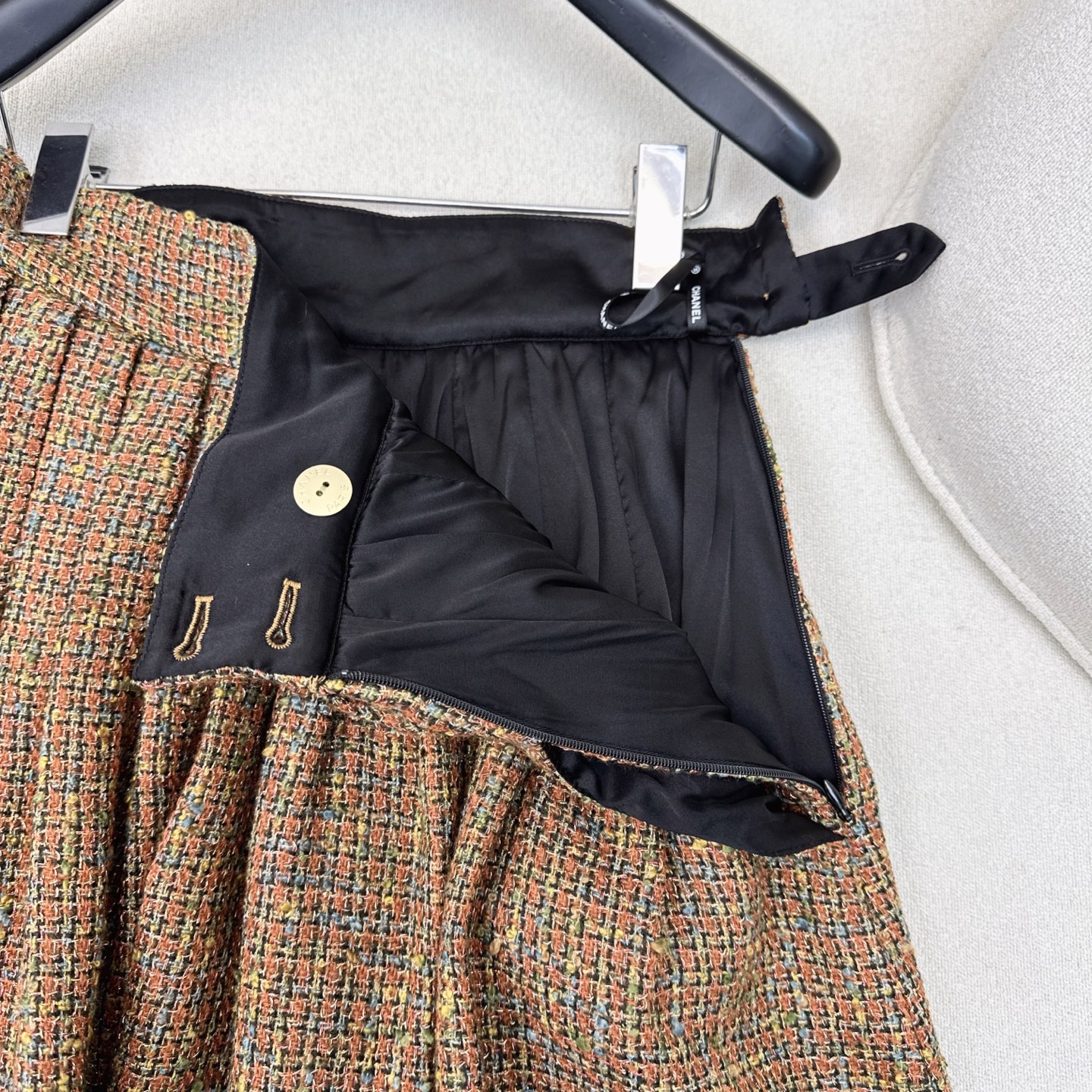 Elegant Tweed Set: Braided Jacket & High-Waisted Skirt - Chic Fall Outfit 6 i1754200456104 6033 0 4