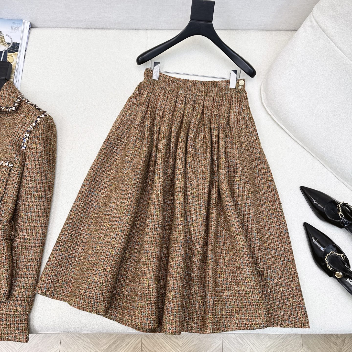 Elegant Tweed Set: Braided Jacket & High-Waisted Skirt - Chic Fall Outfit 2 i1754200456146 8064 0 0